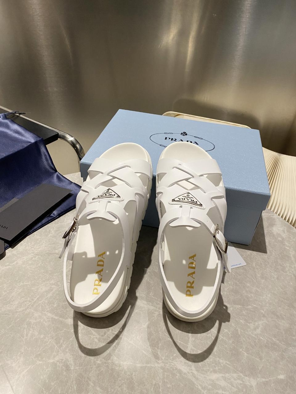 кожаные сандалии prada,сандалии prada,,босоножки cандалии,босоножки prada