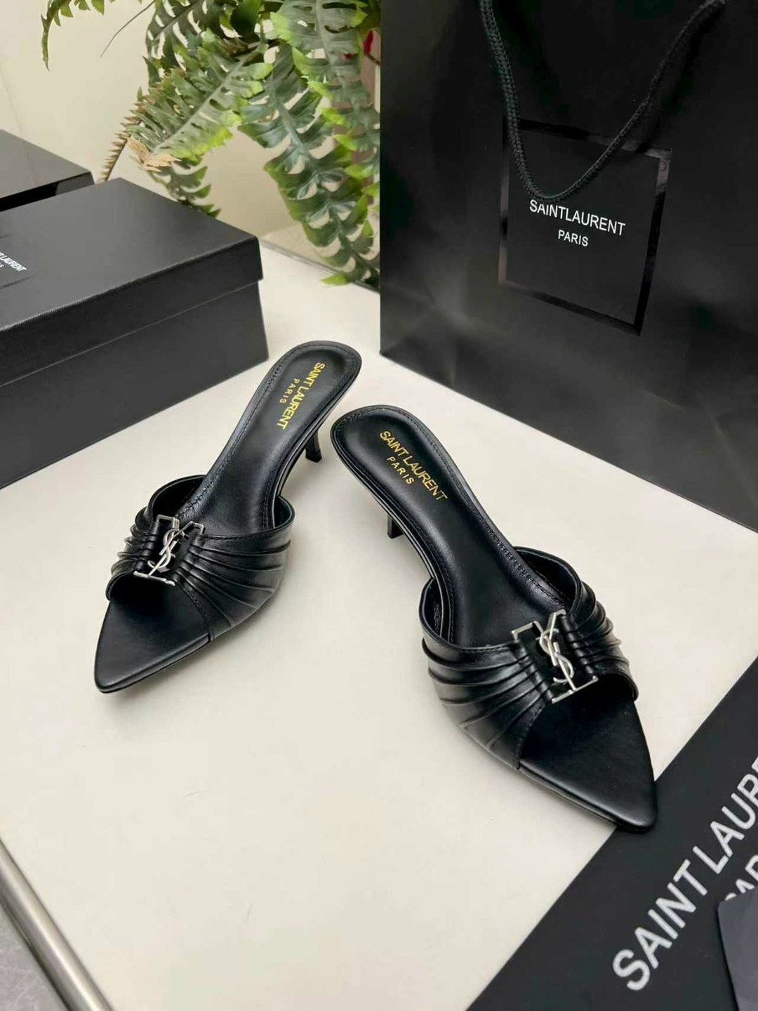 босоножки saint laurent,туфли yves saint laurent,saint laurent туфли,,кожаные мюли