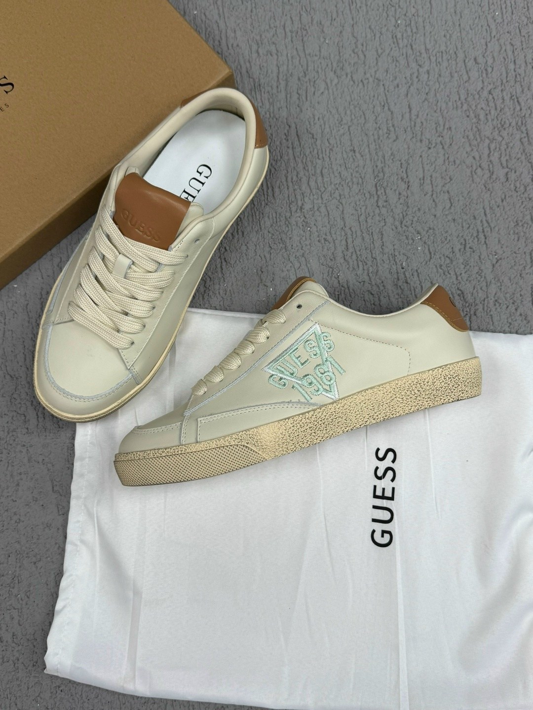 ,кроссовки guess,кеды guess,женские кеды guess,guess кеды женские бежевые