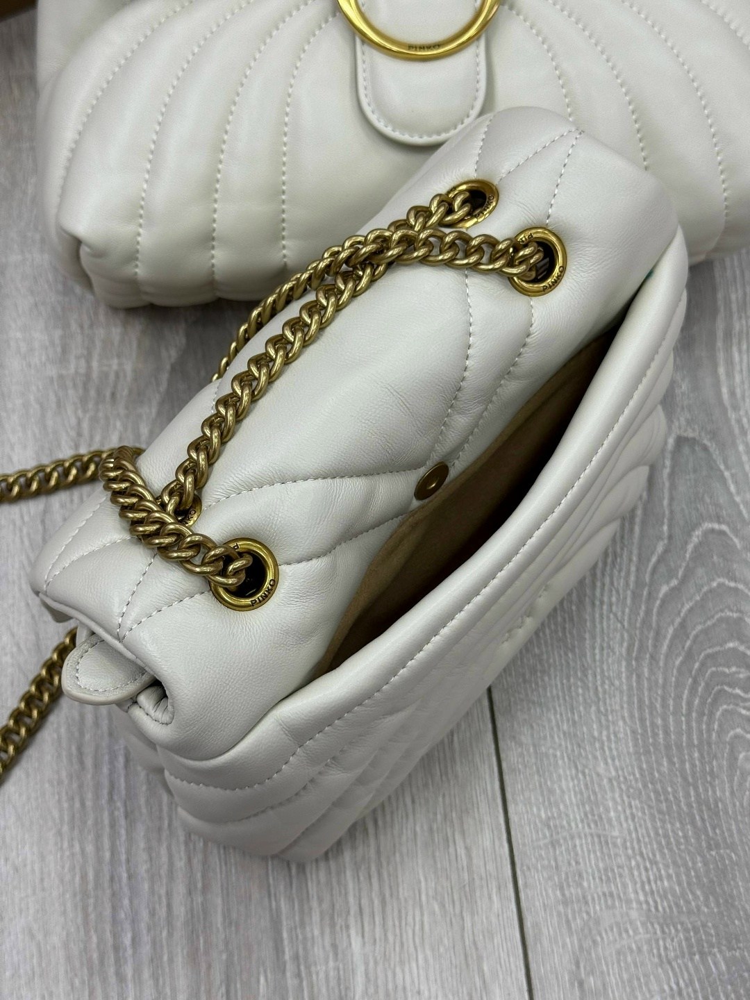 сумка pinko,сумка женская pinko,pinko сумка на плечо,pinko сумка седло на плечо 27*16см кожа белый,брендовые сумочки