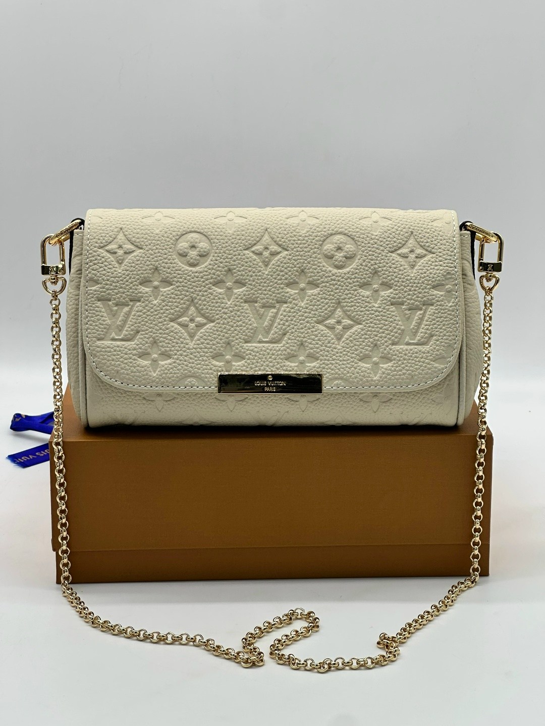 сумка женская louis vuitton,сумка louis vuitton,сумка луи виттон маленькая,брендовая светло-бежевая женская сумка louis vuitton pochette metis,клатч