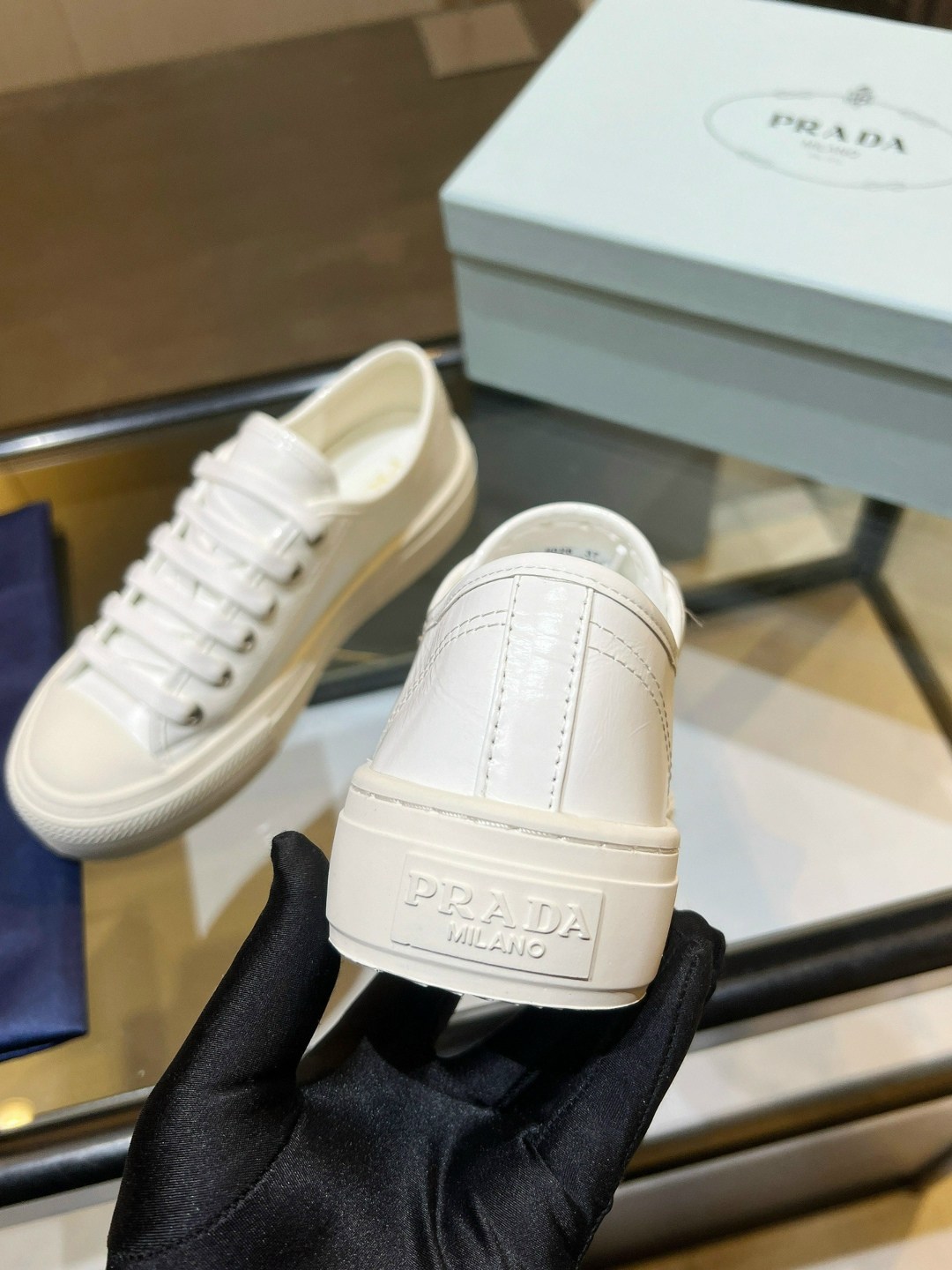 кроссовки prada,кеды женские chanel,кроссовки женскиe,кроссовки женские chanel,кеды fendi женские