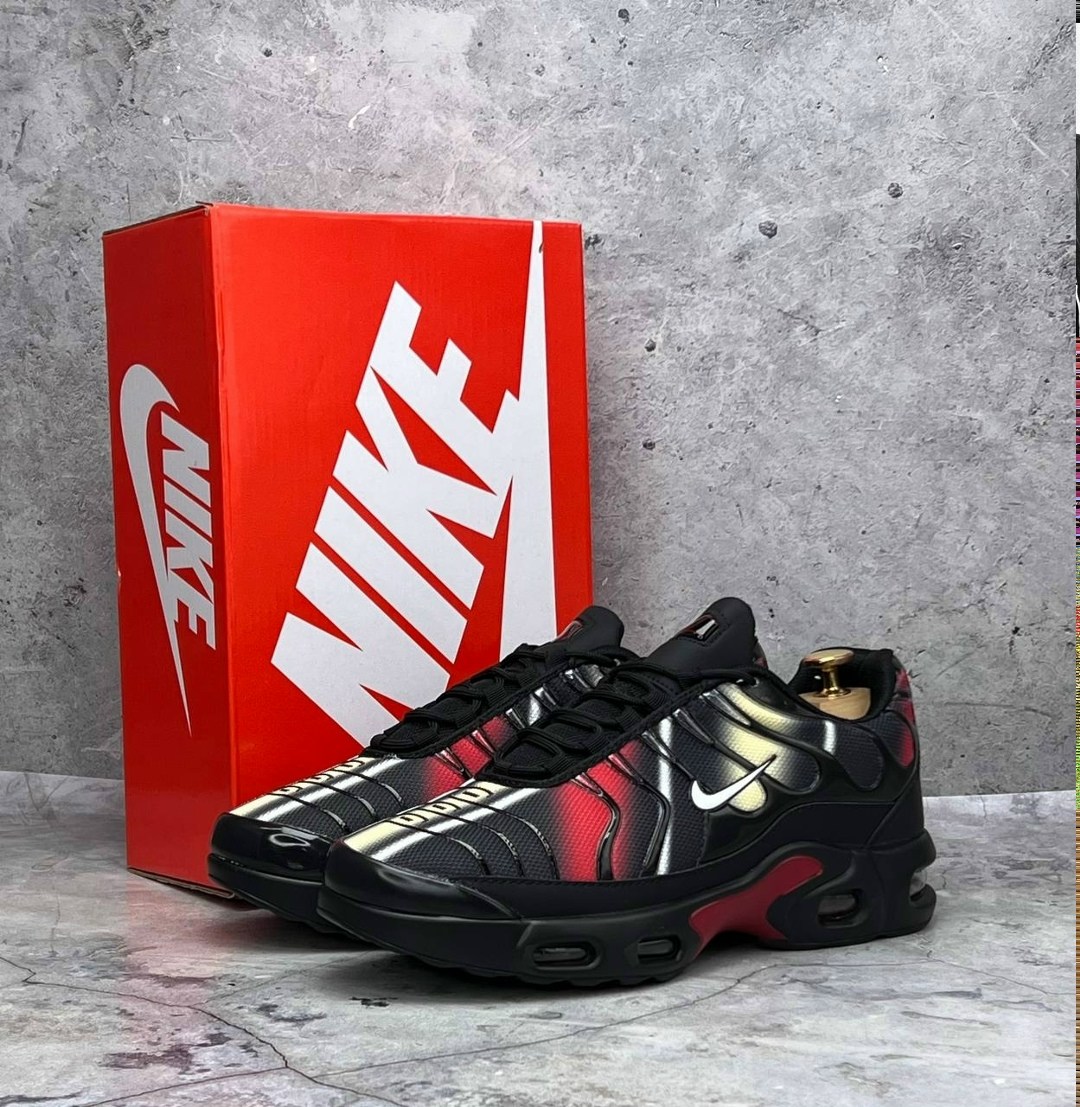 кроссовки nike air max plus tn,кроссовки для мужчин мембрана,nike air max plus tn,nike air max tn plus x supreme,кроссовки