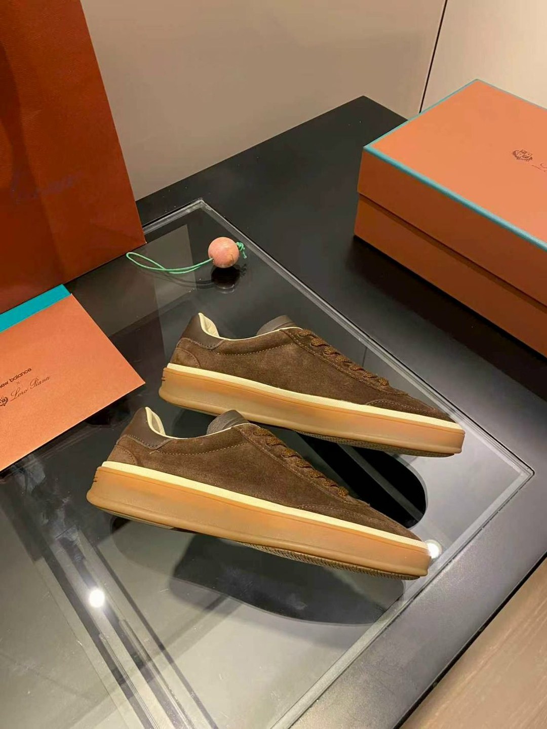 кроссовки loro piana,кеды loro piana,,мужские замшевые кроссовки tennis walk loro piana,замшевые кроссовки