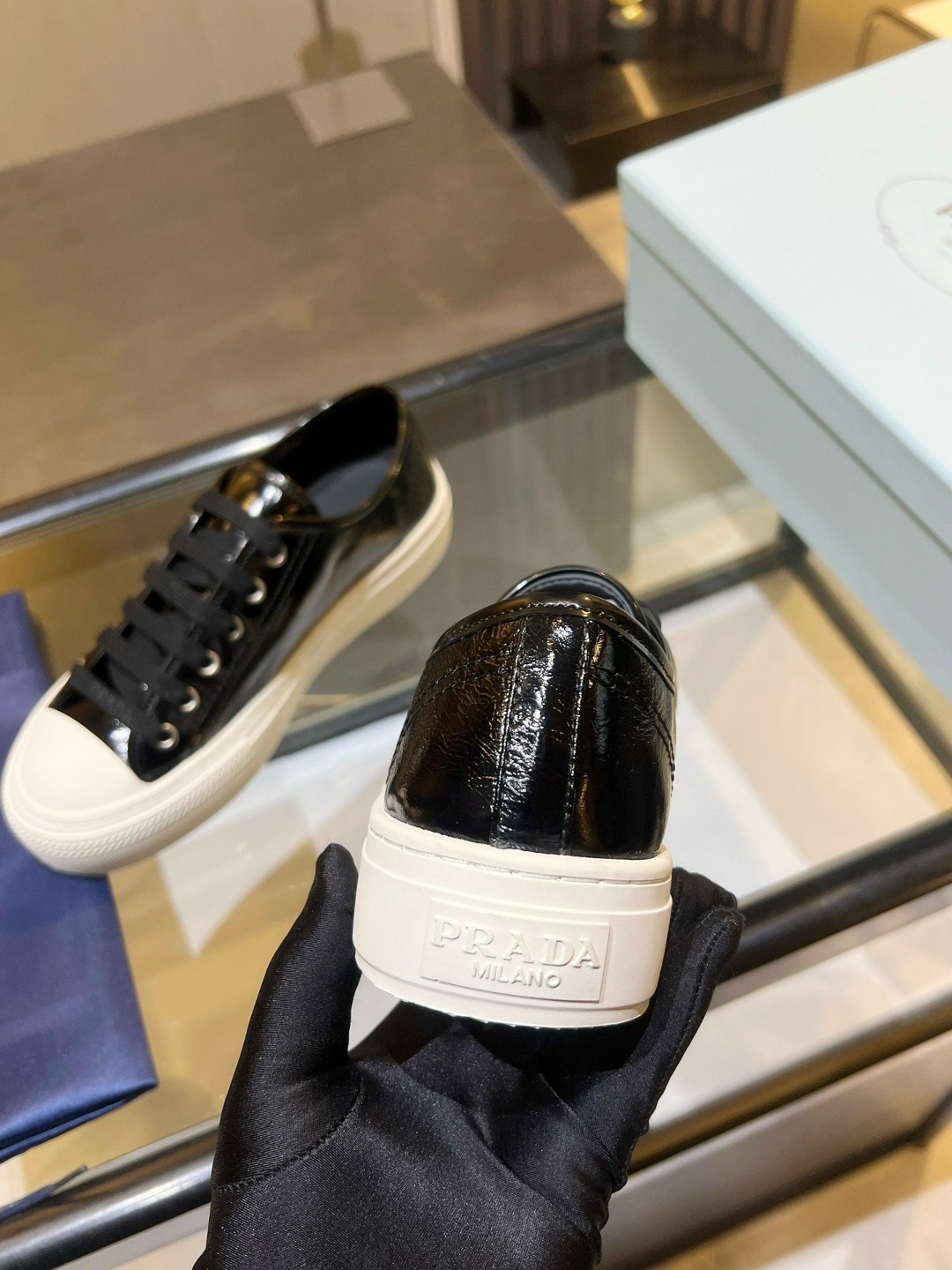 кроссовки prada,кеды женские chanel,кроссовки женскиe,кроссовки женские chanel,кеды fendi женские
