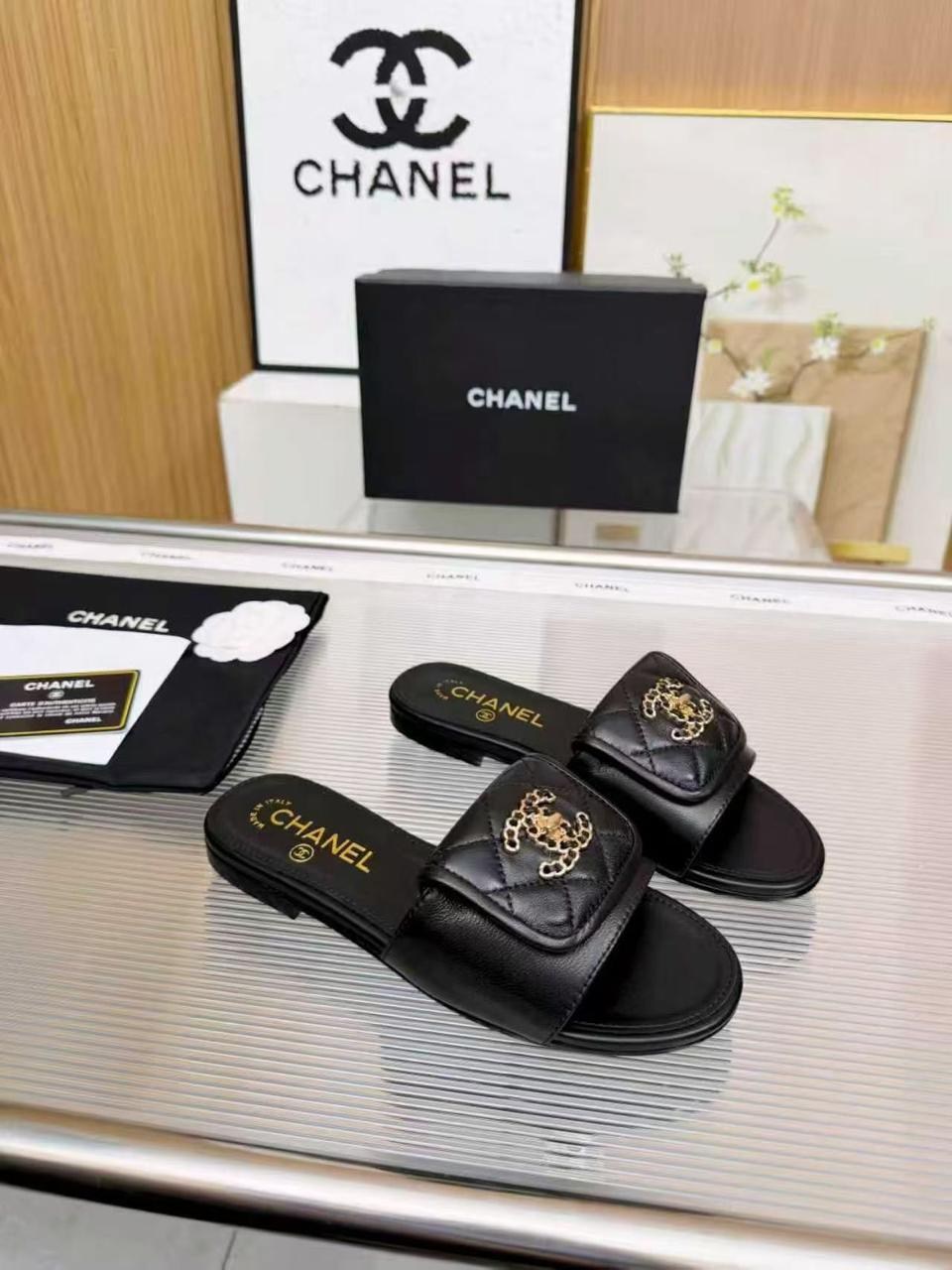 шлепанцы chanel,шлепанцы женский chanel,тапочки женские chanel,тапочки chanel,черные кожаные шлепки chanel