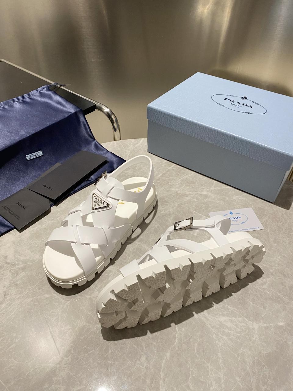 кожаные сандалии prada,сандалии prada,,босоножки cандалии,босоножки prada
