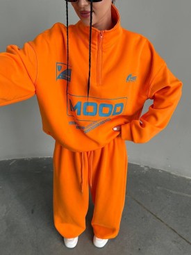 Костюм