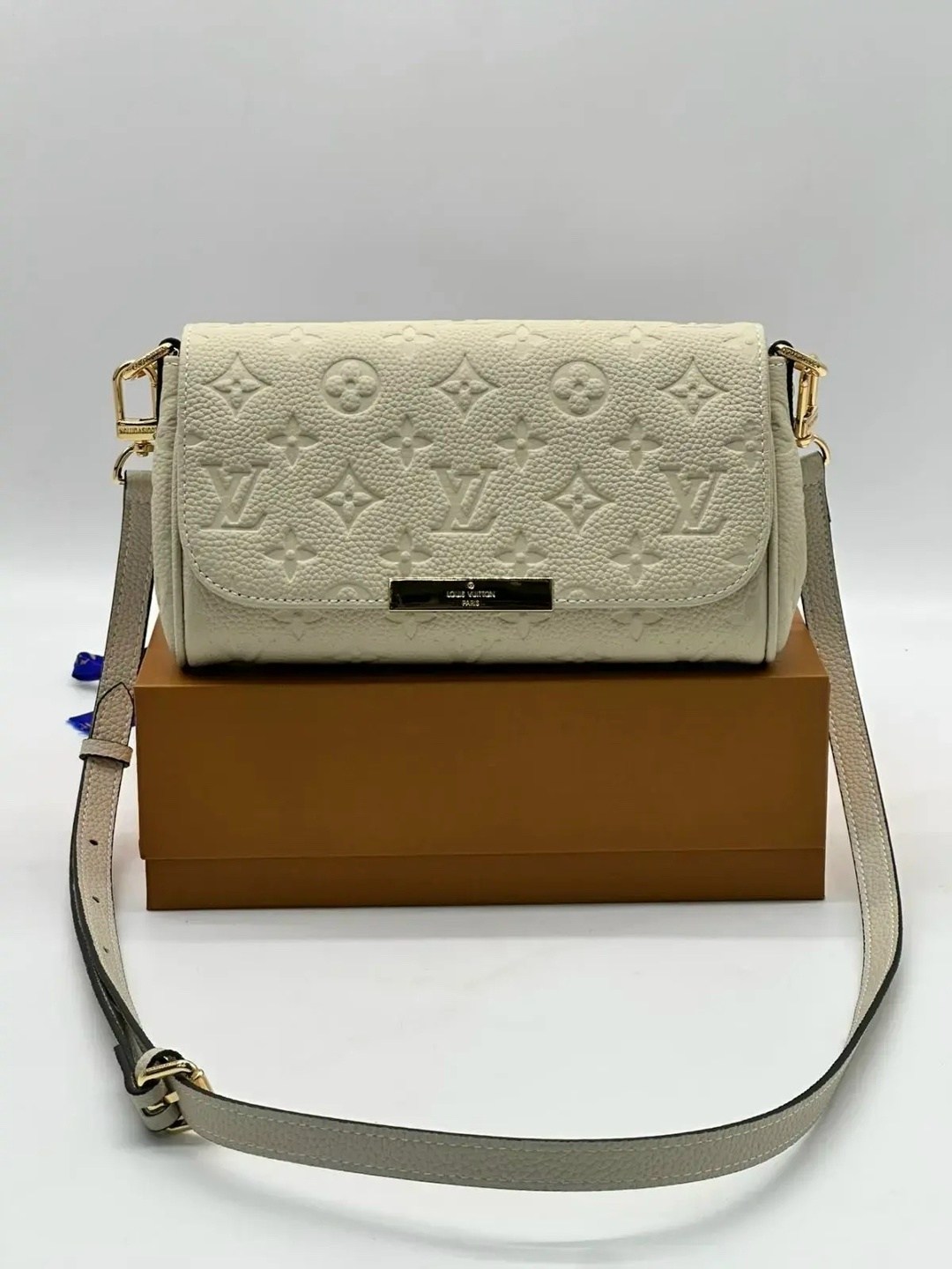 сумка louis vuitton,louis vuitton сумка на плечо,louis vuitton женская сумка,сумка клатч женская louis vuitton,брендовые сумочки