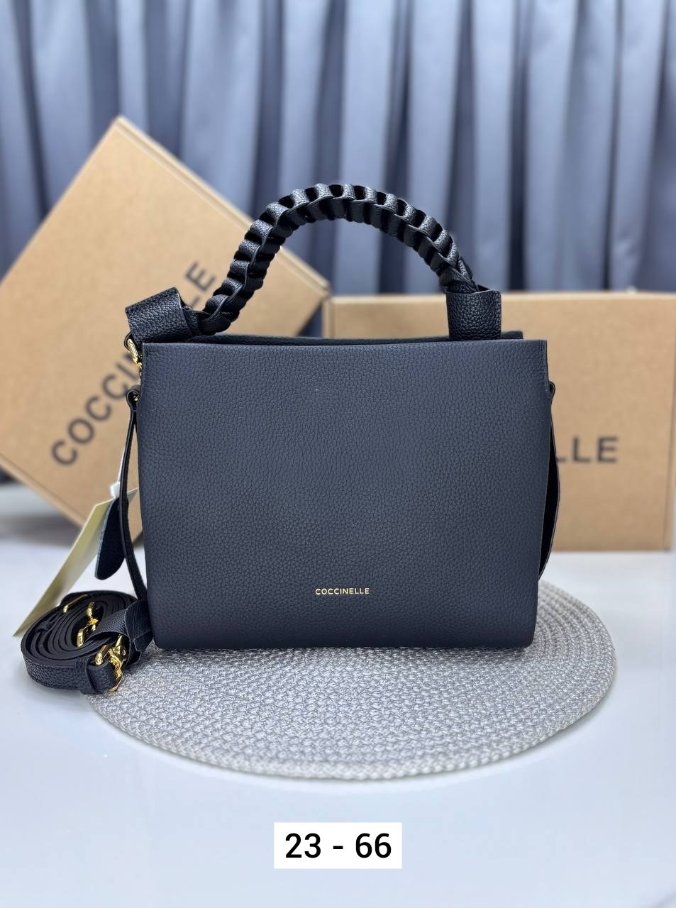 сумка coccinelle,женская сумка,сумка,женская сумка coccinelle,стильная сумочка