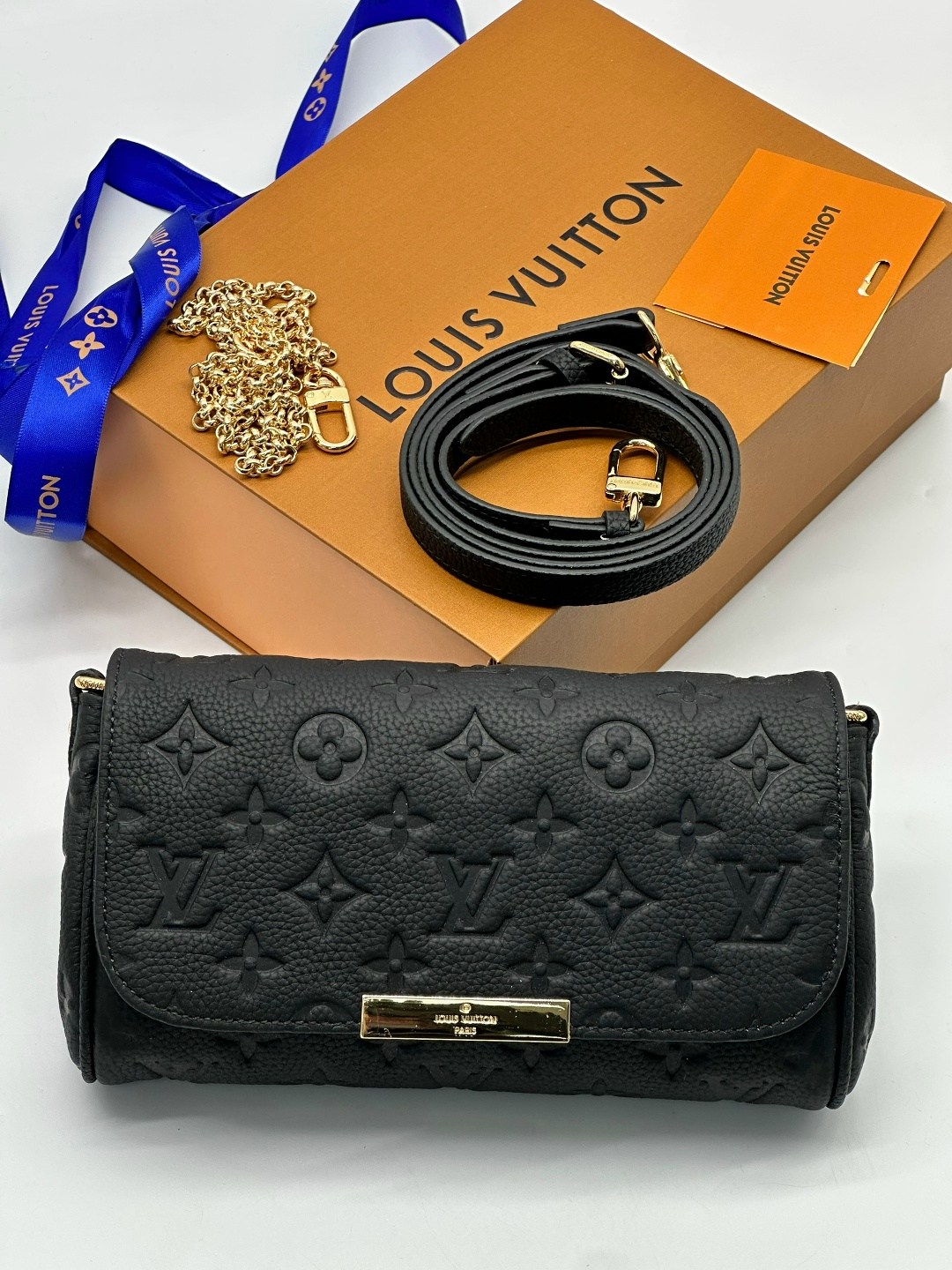 сумка женская louis vuitton,сумка louis vuitton,сумка луи виттон маленькая,брендовая светло-бежевая женская сумка louis vuitton pochette metis,клатч
