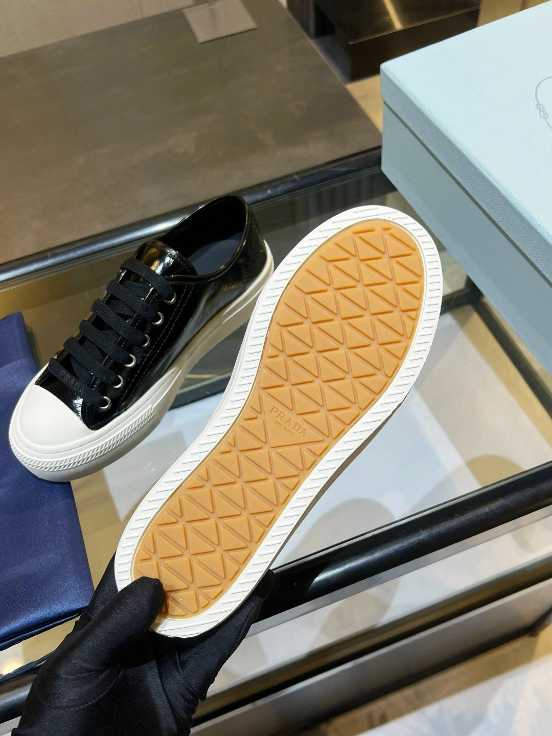кроссовки prada,кеды женские chanel,кроссовки женскиe,кроссовки женские chanel,кеды fendi женские