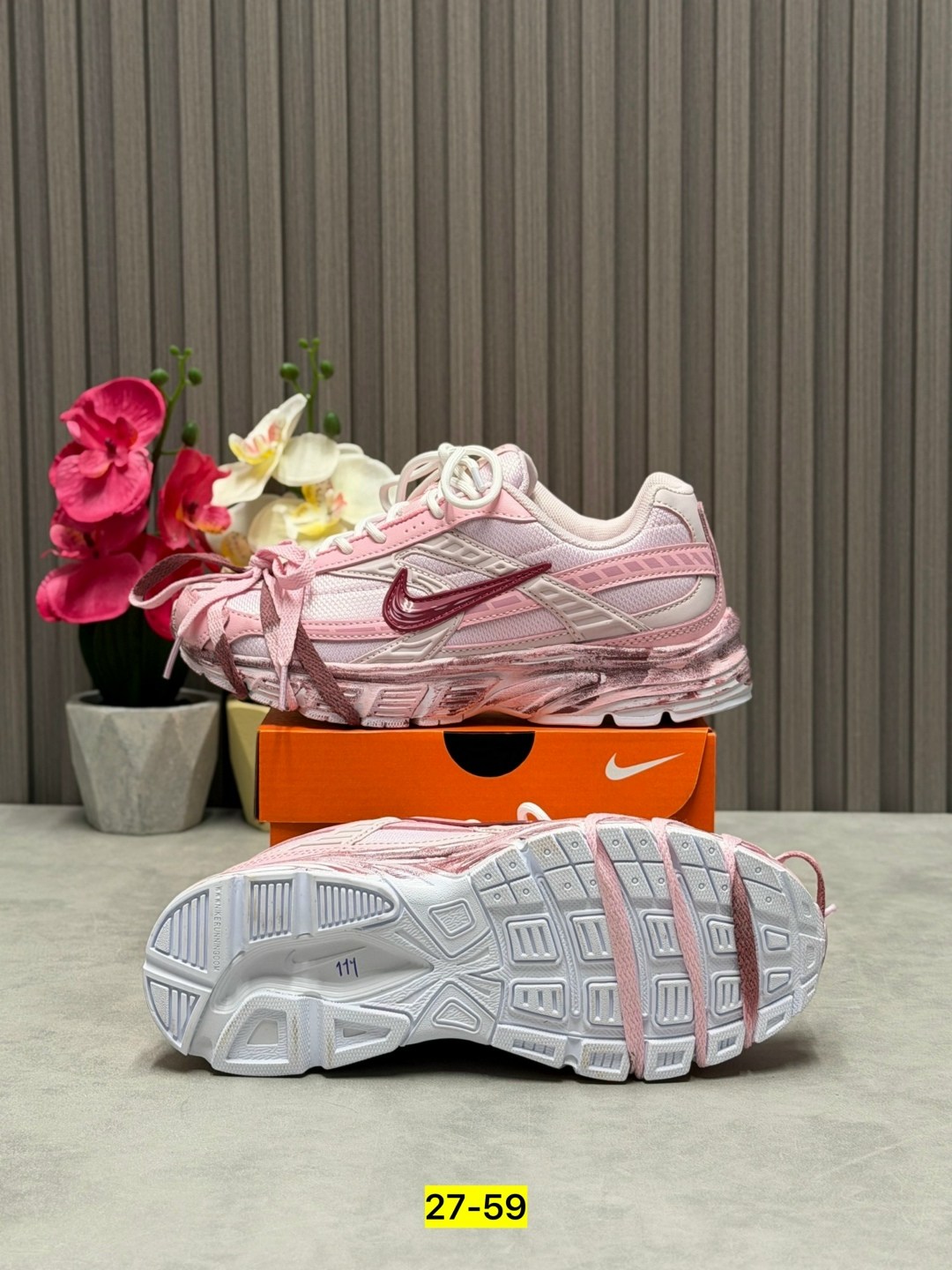кроссовки nike initiator розовые pink y2k женские,кроссовки nike initiator slip resistant розовые,кроссовки женские nike initiator pink,кроссовки nike женские,женские кроссовки