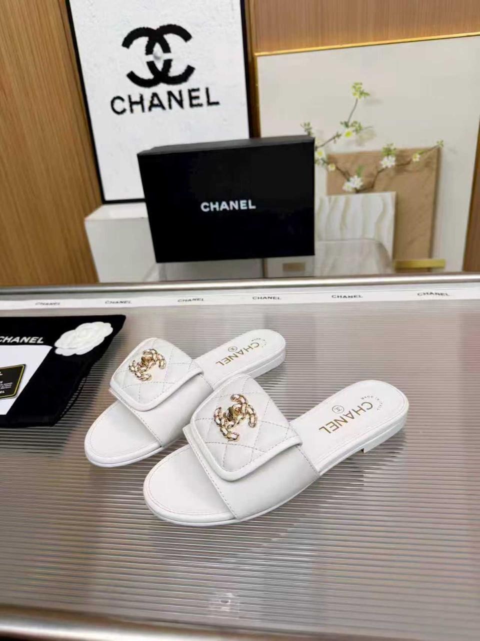 шлепанцы chanel,шлепанцы женский chanel,тапочки женские chanel,тапочки chanel,черные кожаные шлепки chanel