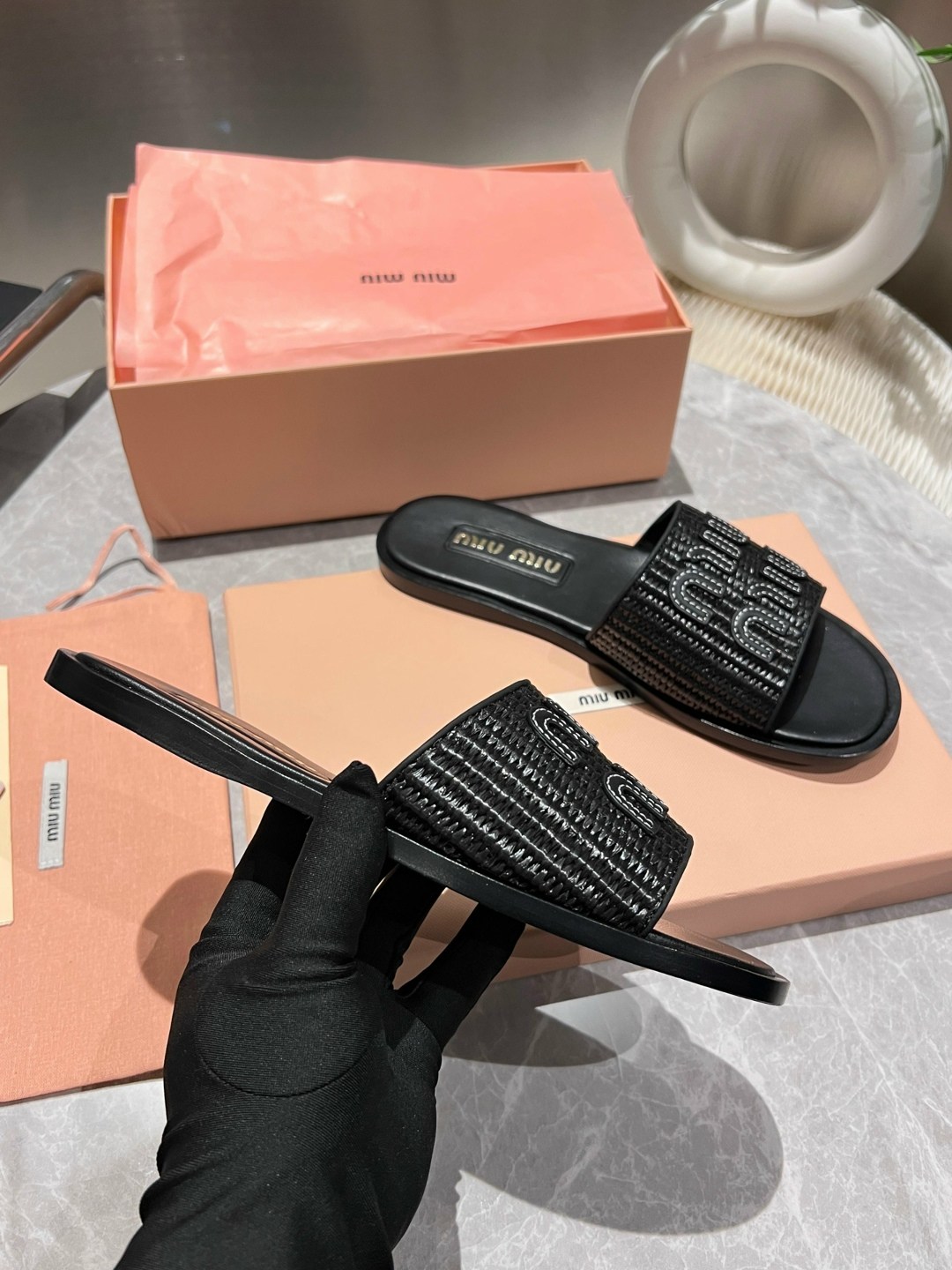шлепанцы miu miu,женские шлепанцы,,шлепанцы модные,женские шлепки