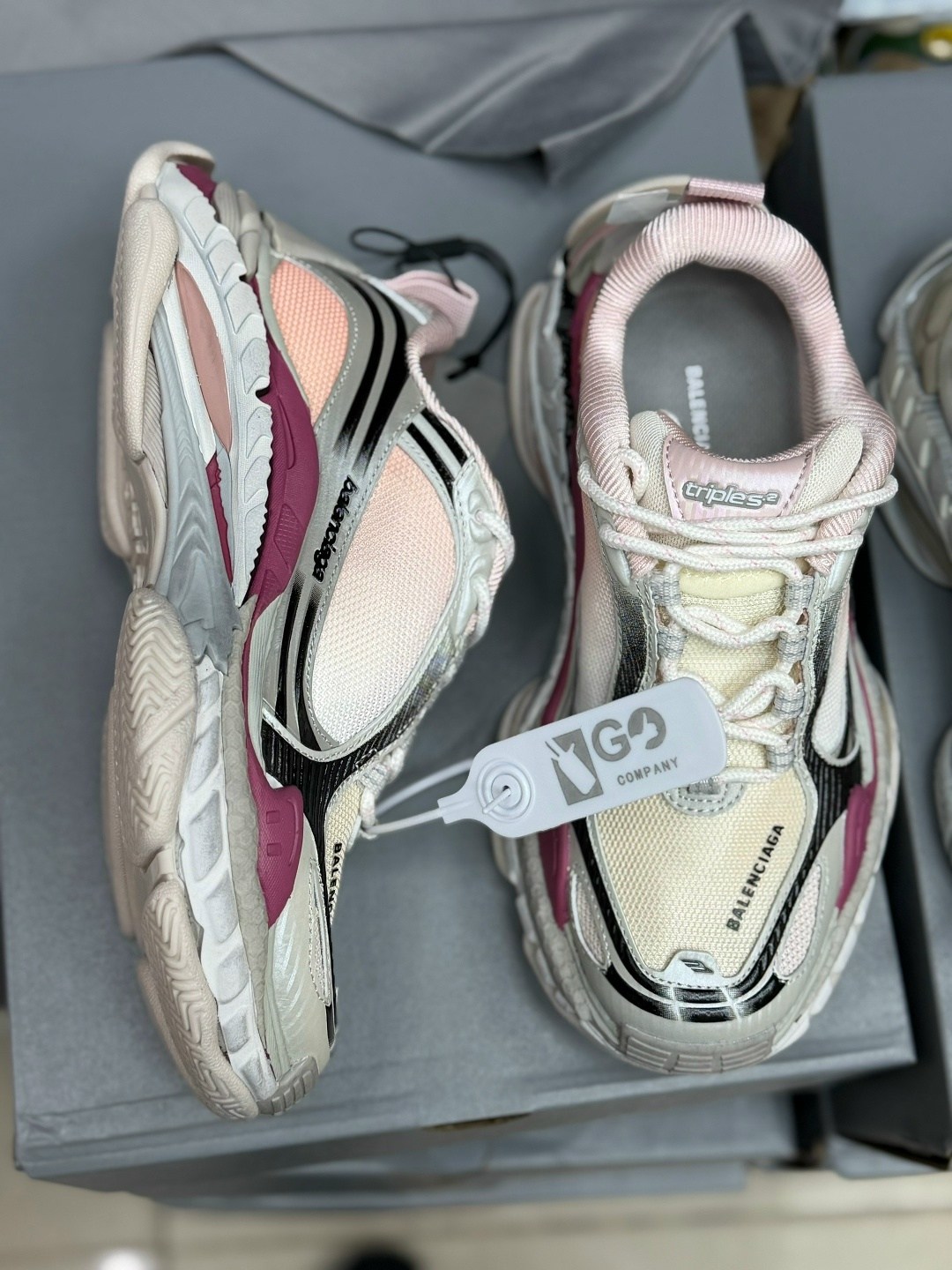 женские кроссовки balenciaga,кроссовки balenciaga,кроссовки balenciaga 3xl,кроссовки баленсиага женские,кроссовки баленсиага 3 xl