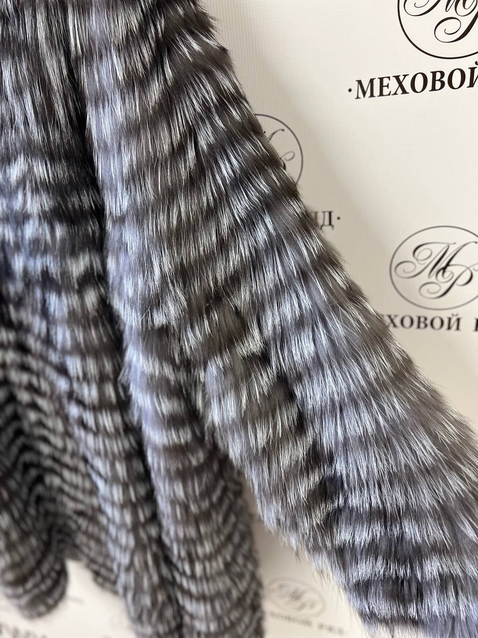 шуба из чернобурки,меховое пальто из чернобурки,женское пальто из натурального меха чернобурки,меховое пальто из чернобурки на кашемире,меховое серое пальто из чернобурки воротник стойка