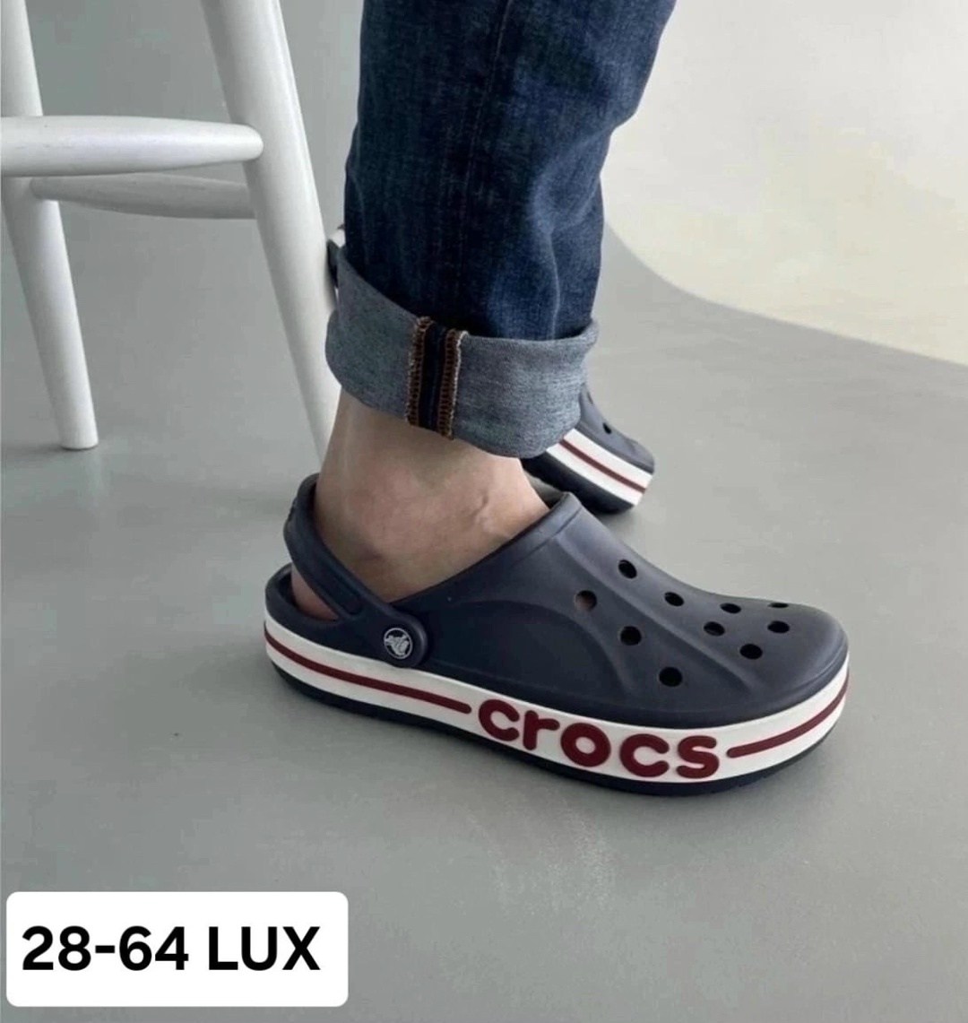 кроксы серые,сабо crocs,сланцы кроксы шлепки с джибитсами арт. 11216575,сабо crocs мужские серые летние,кроссовки - сабо crocs bayaband clog арт. 10620944