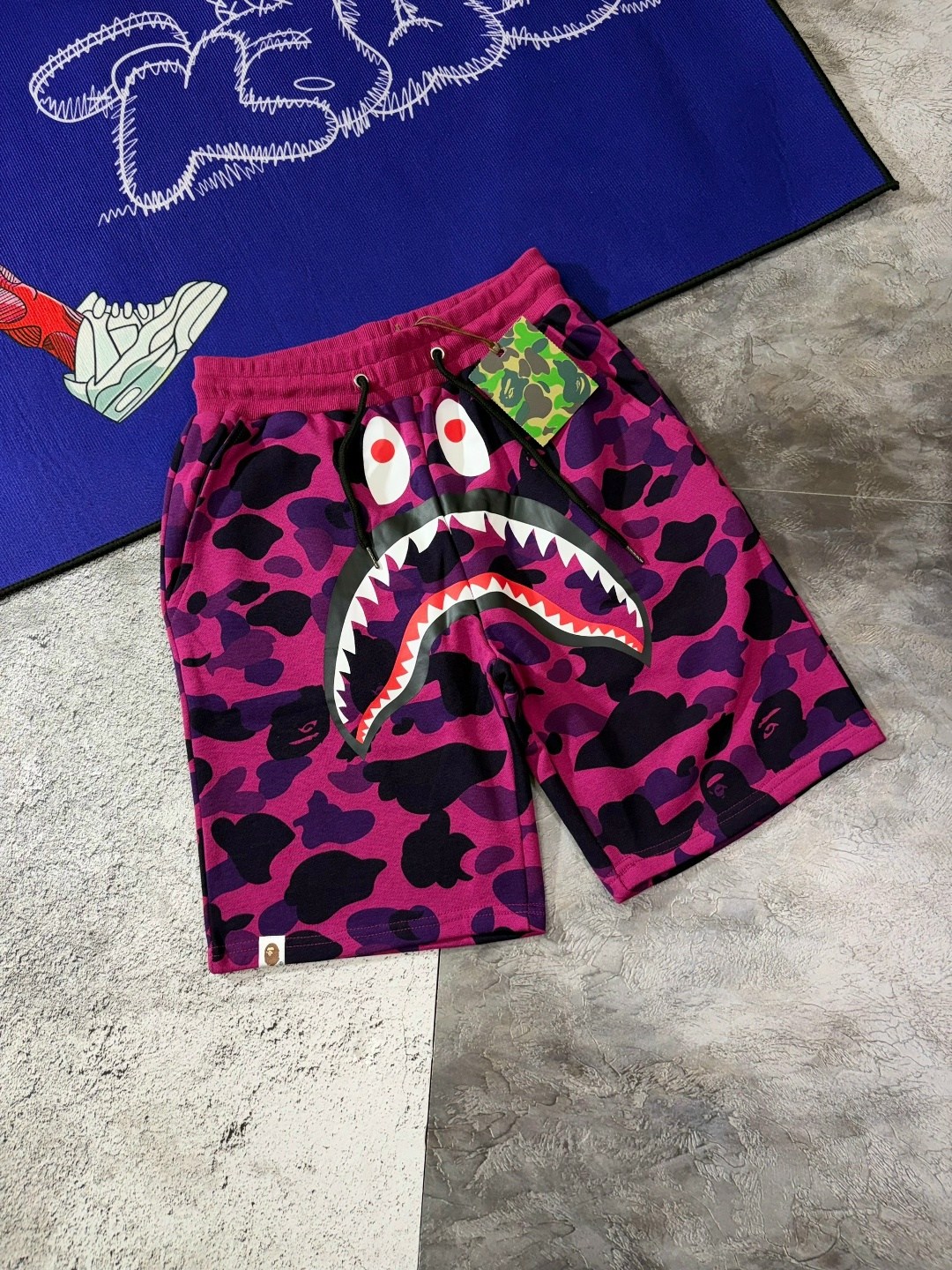 шорты бейп шарк,шорты бейп,шорты bape,спортивные шорты с принтом,спортивные шорты