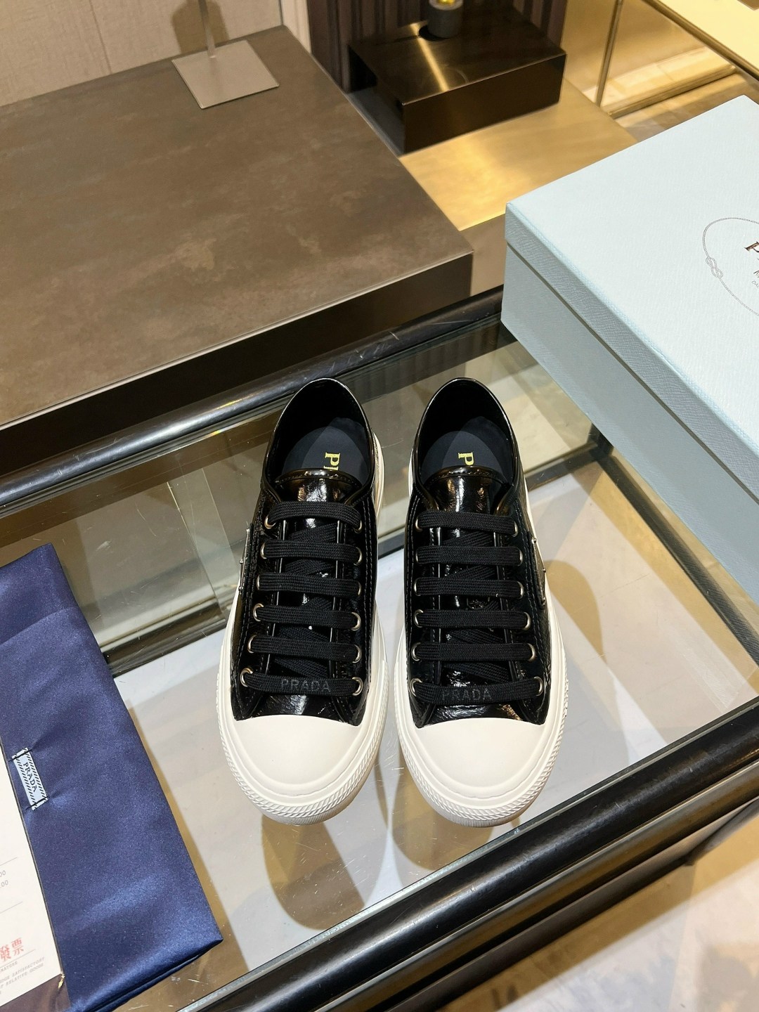 кроссовки prada,кеды женские chanel,кроссовки женскиe,кроссовки женские chanel,кеды fendi женские