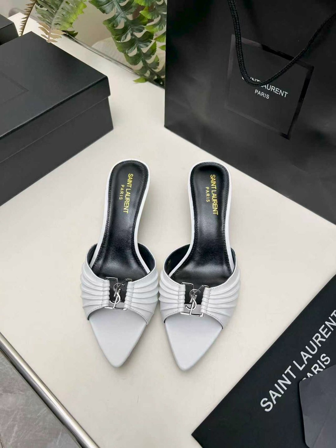 босоножки saint laurent,туфли yves saint laurent,saint laurent туфли,,кожаные мюли