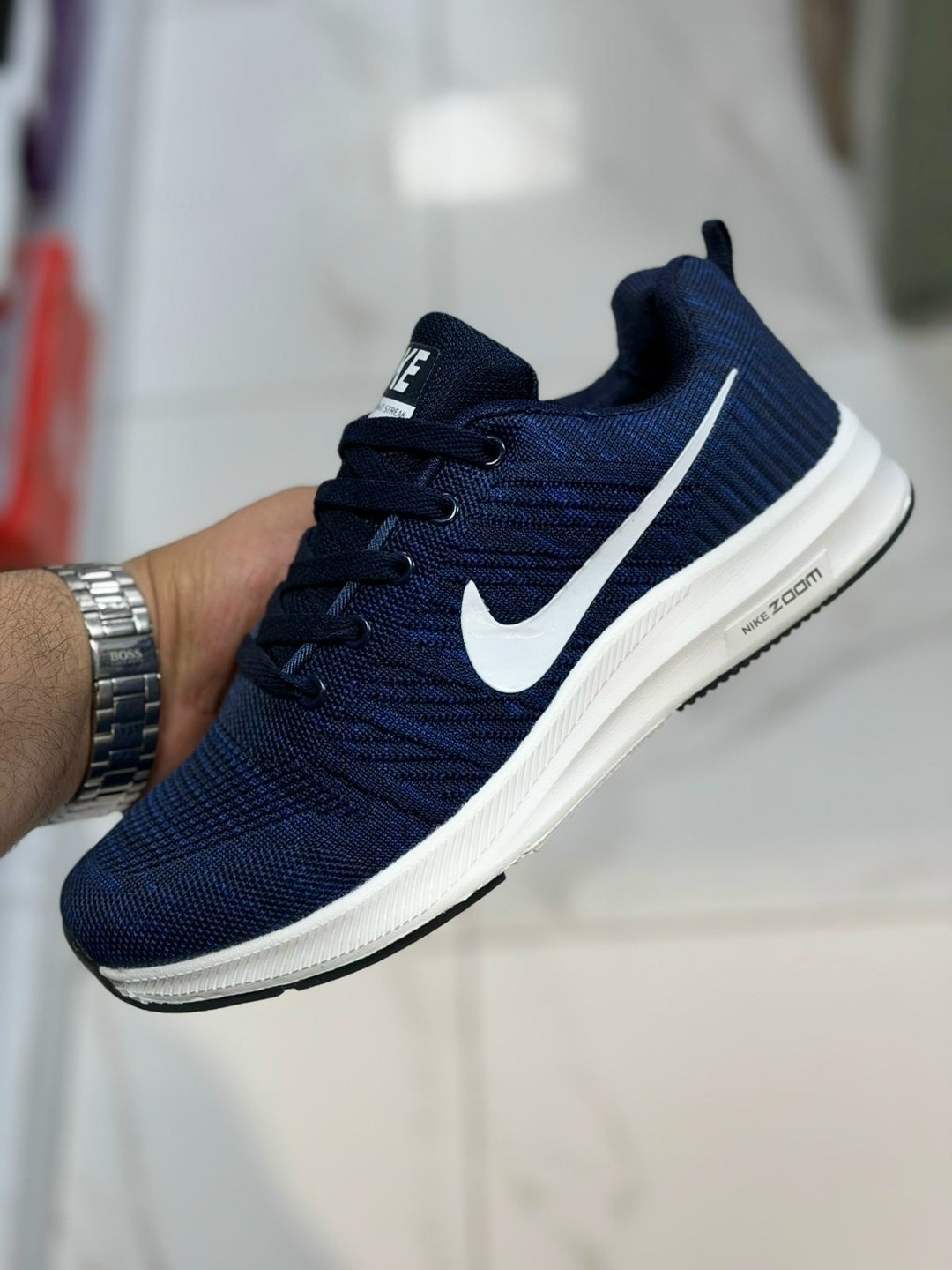 кроссовки nike,кроссовки nike мужские,кроссовки с оранжевой подошвой,мужские кроссовки найк,кроссовки