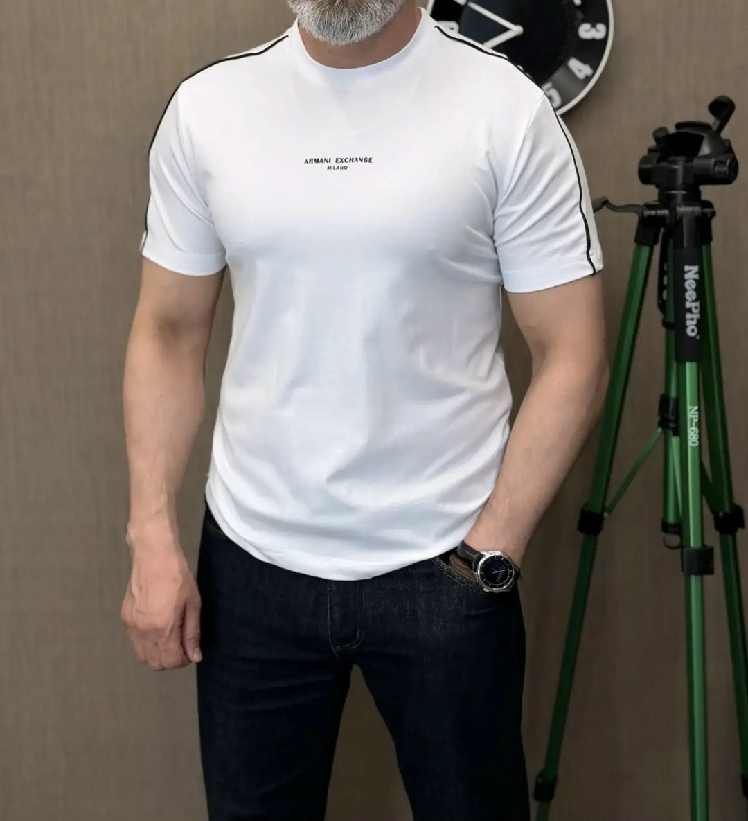 мужская футболка,мужская белая футболка,футболка,футболка мужская armani exchange,футболки для мужчин