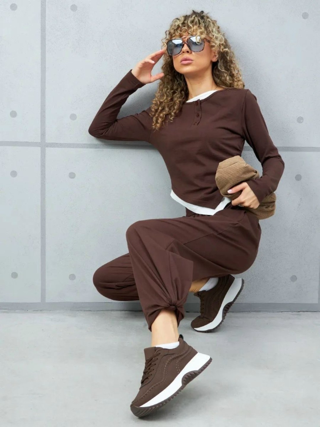 ,кеды из натуральной замши низкие осень ango shoes 314631286,замшевые кроссовки,кроссовки коричневые женские,женские кроссовки