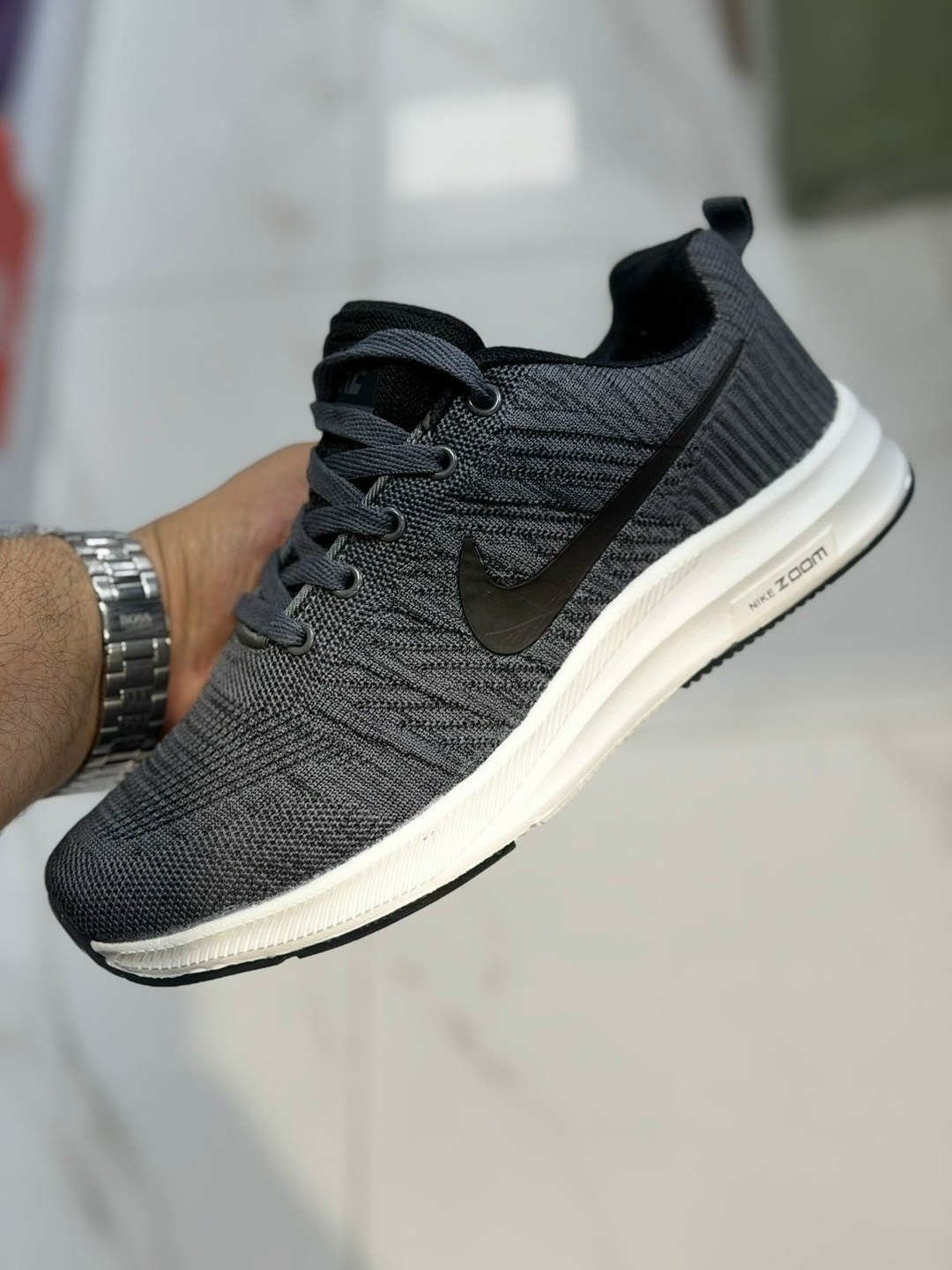 кроссовки nike,кроссовки nike мужские,кроссовки с оранжевой подошвой,мужские кроссовки найк,кроссовки