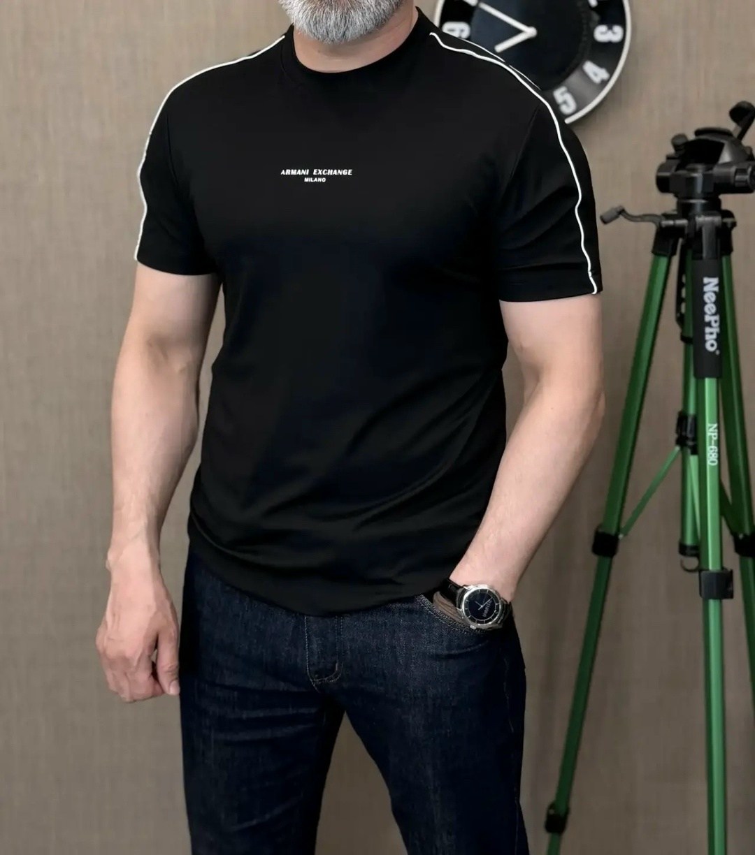 мужская футболка,мужская белая футболка,футболка,футболка мужская armani exchange,футболки для мужчин