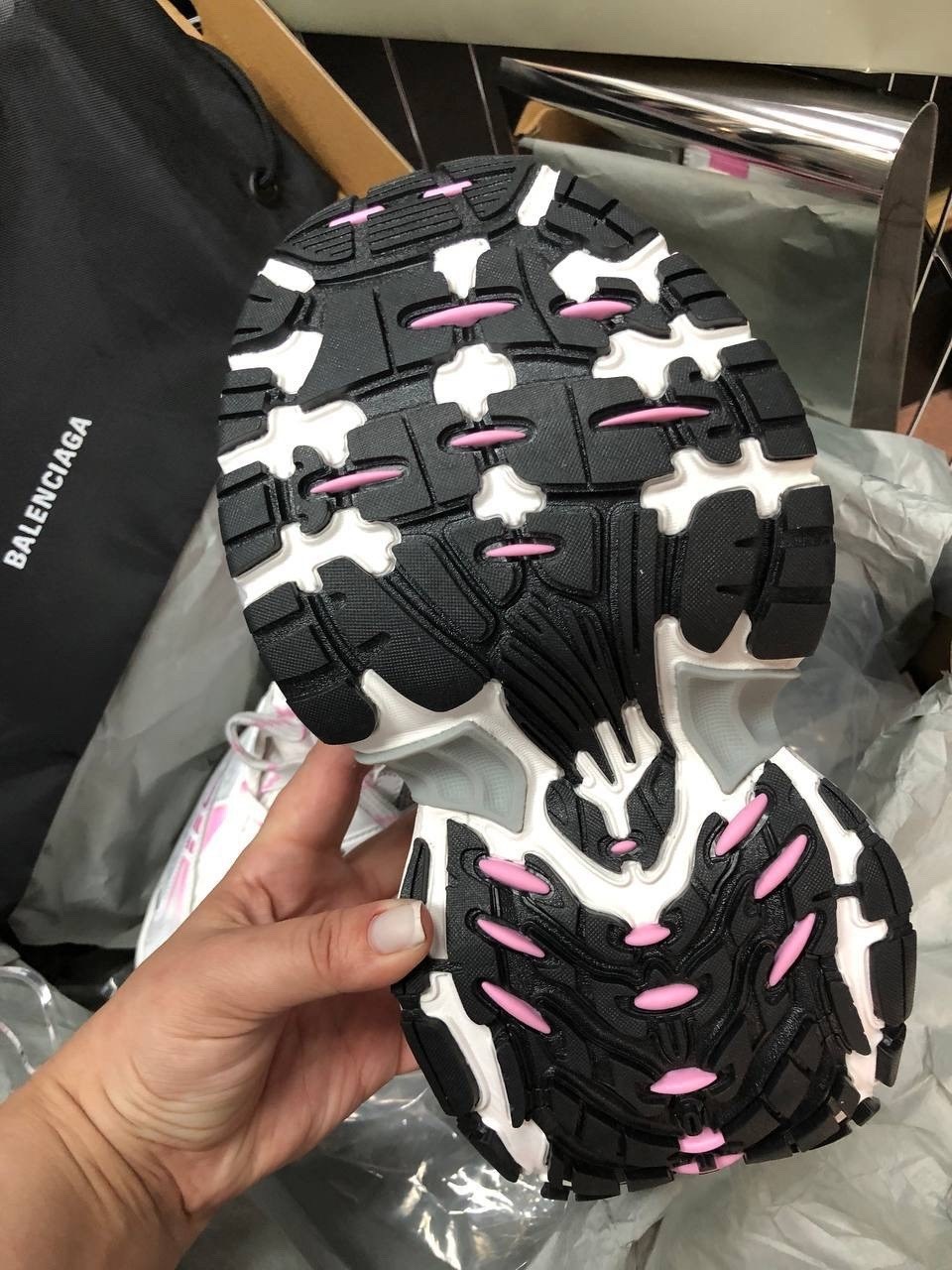 кроссовки женские balenciaga,кроссовки balenciaga,повседневная спортивная  balenciaga,кроссовки женские баленсиага,кроссовки женские