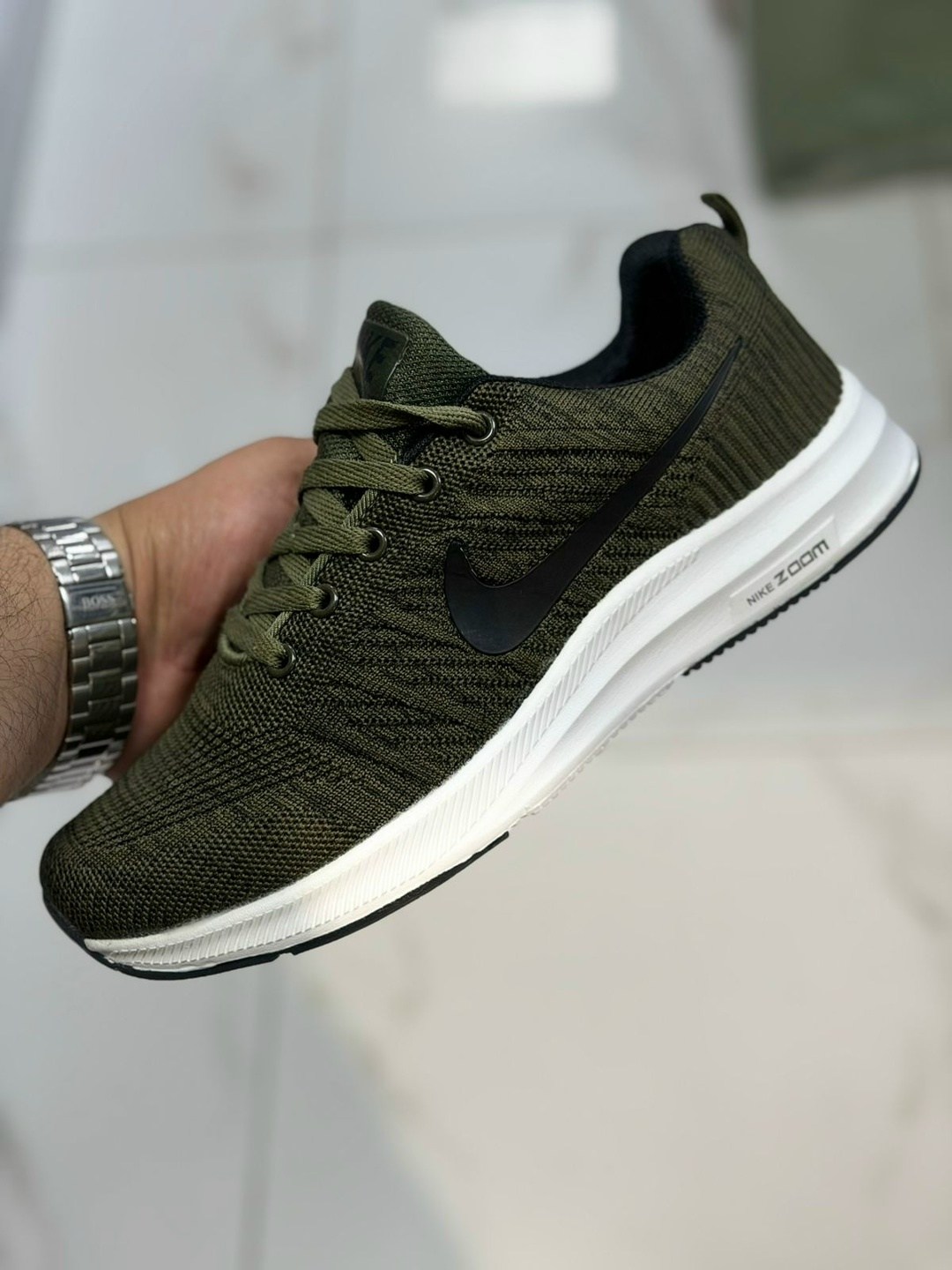кроссовки nike,кроссовки nike мужские,кроссовки с оранжевой подошвой,мужские кроссовки найк,кроссовки