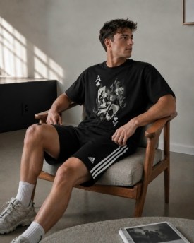 Костюм