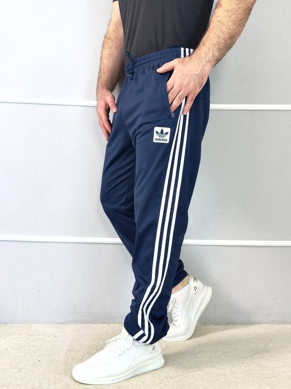 мужские спортивные брюки,брюки спортивные,брюки спортивные adidas мужские,мужские спортивные штаны,мужские спортивные штаны adidas