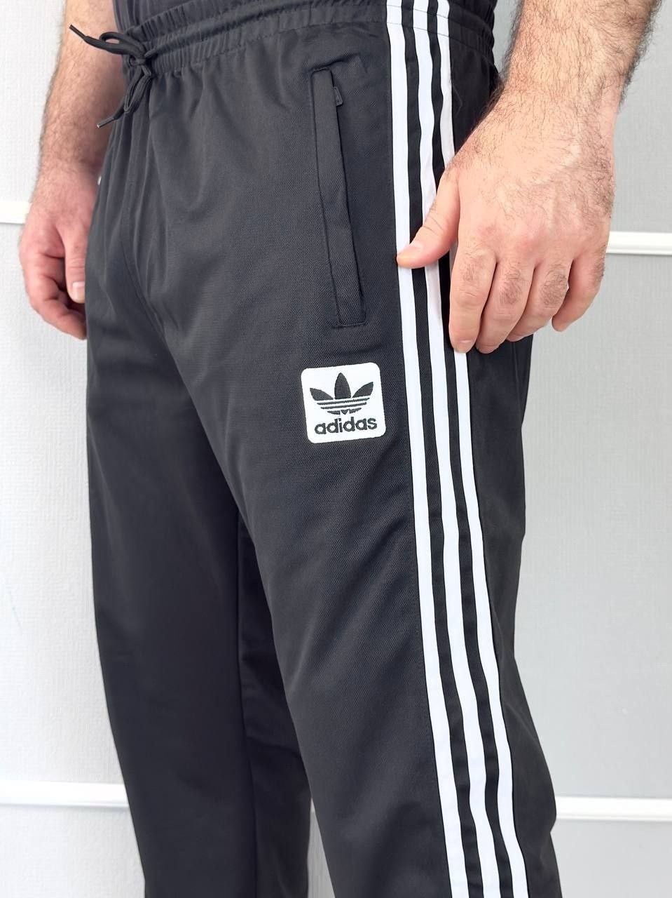 мужские спортивные брюки,брюки спортивные,брюки спортивные adidas мужские,мужские спортивные штаны,мужские спортивные штаны adidas