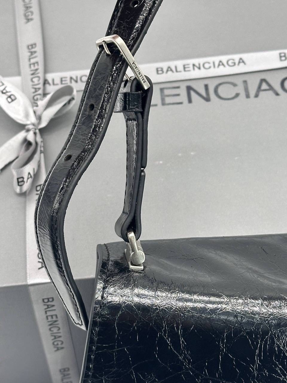 сумка balenciaga,balenciaga сумка на плечо,сумка,женская сумка,сумка женская balenciaga