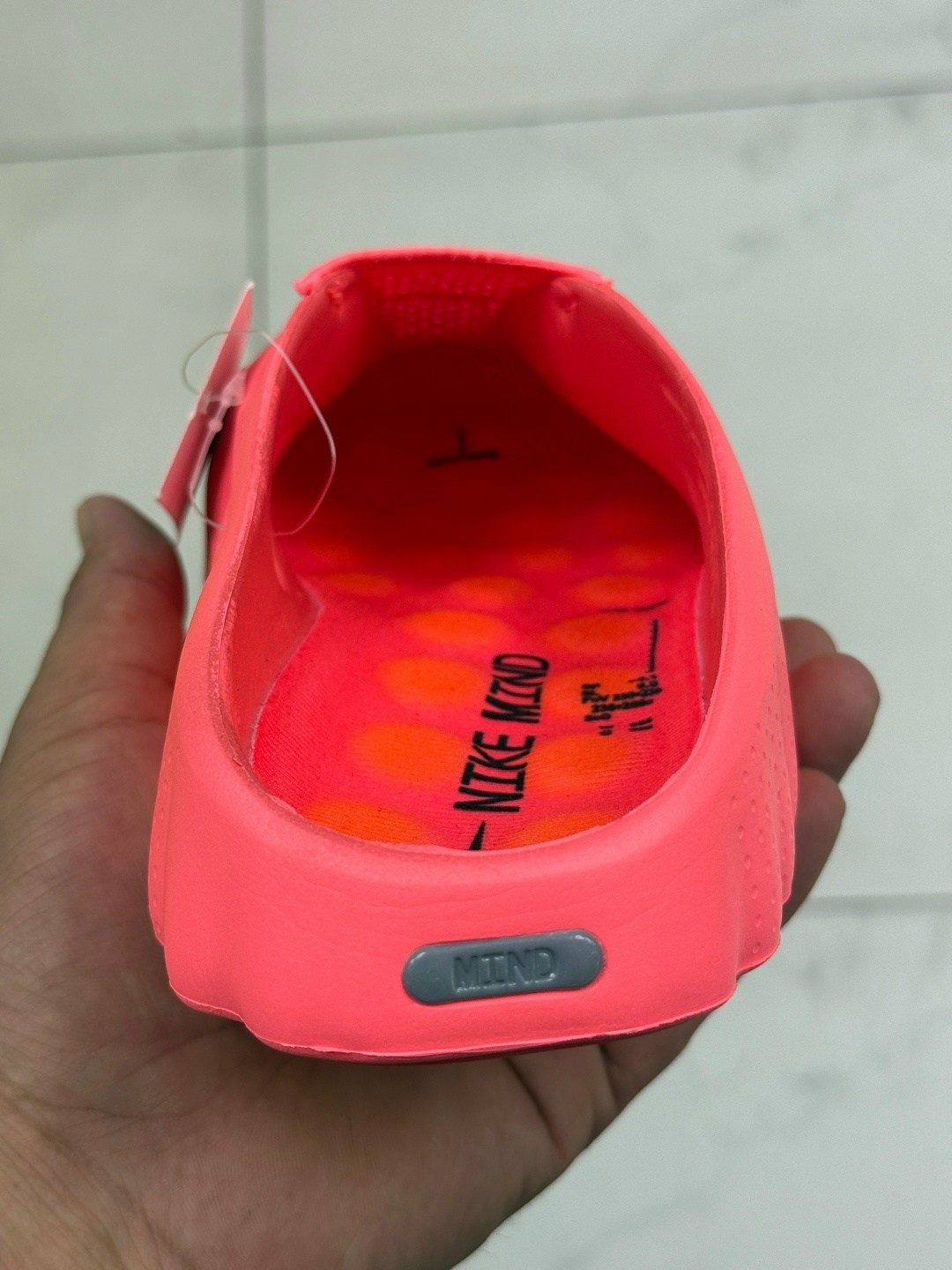 домашние тапочки,кроссовки,домашние тапочки закрыто,спортивная ,nike mind 001