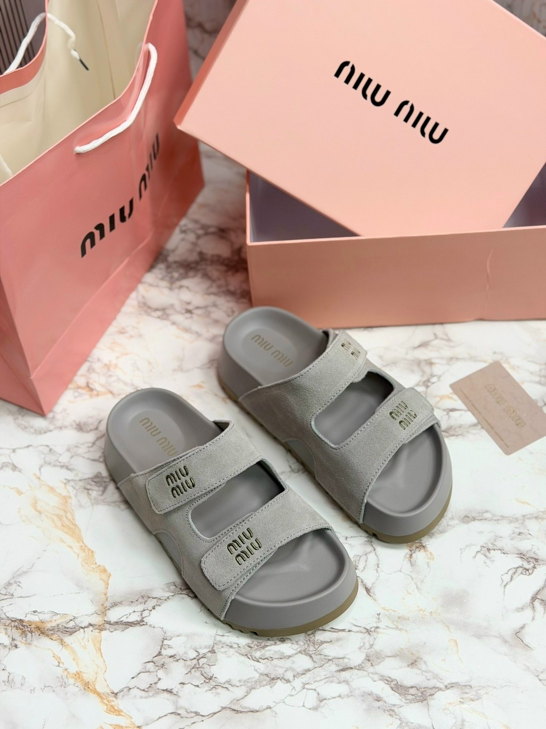 ,женские шлепанцы,шлепанцы miu miu,женские шлепки,сандали