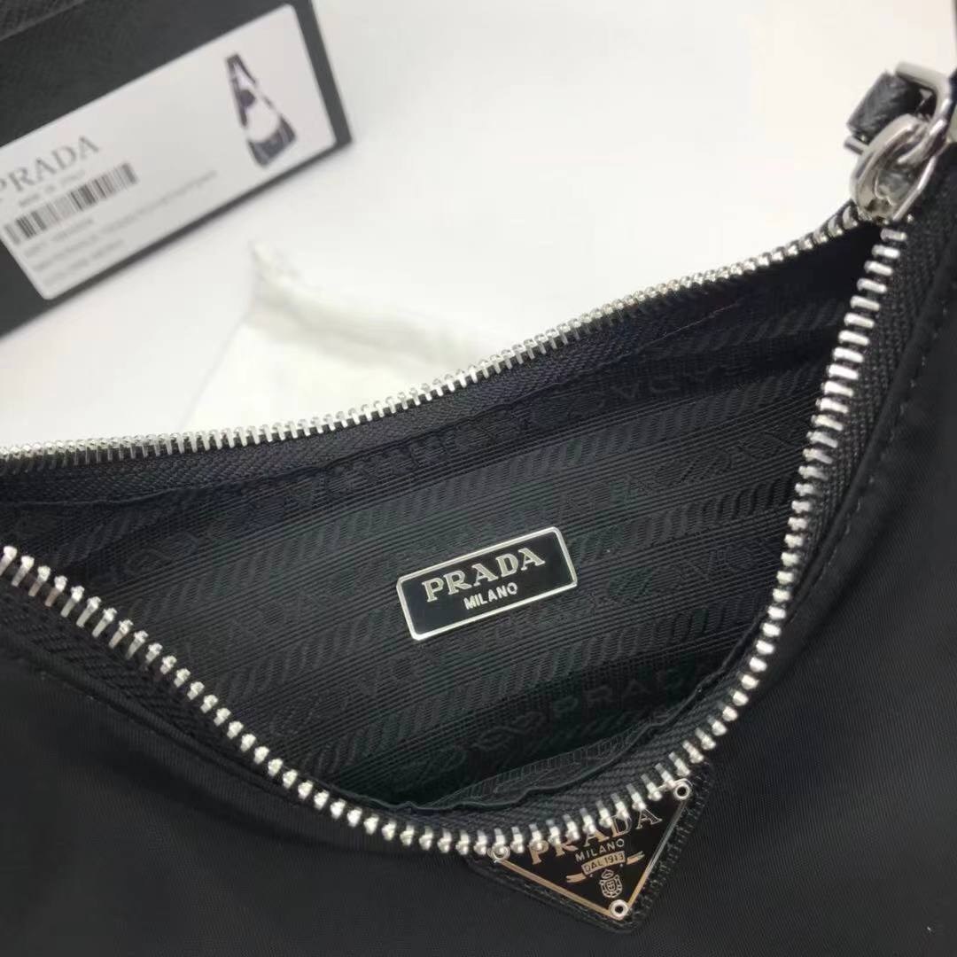 prada re edition 2005,prada re edition 2005 nylon bag,сумки prada,сумка женская prada,оригинал сумок prada