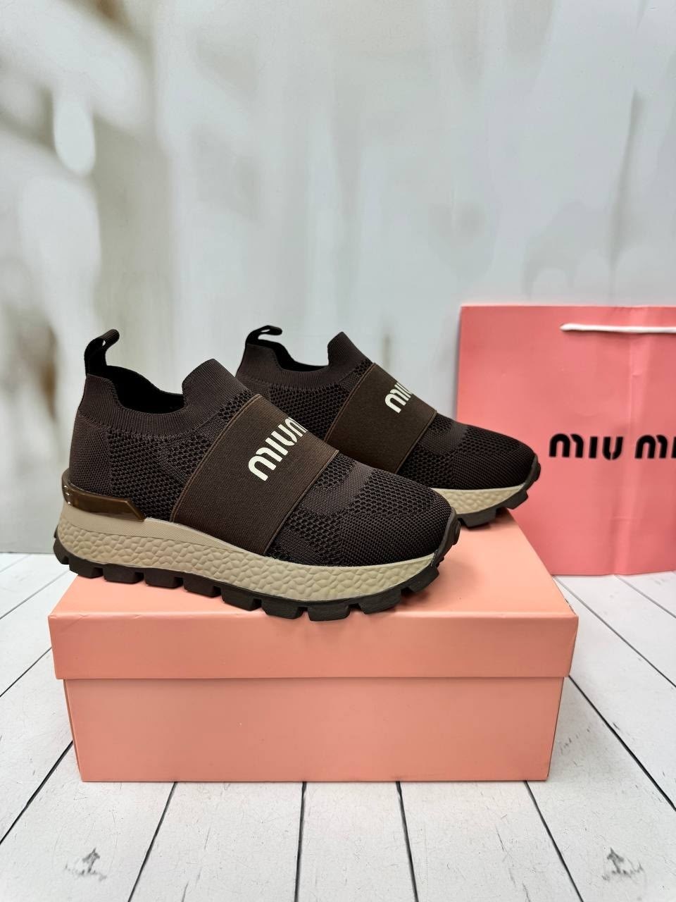,miu miu кроссовки,женские кроссовки miu miu, женская,кроссовки женскиe