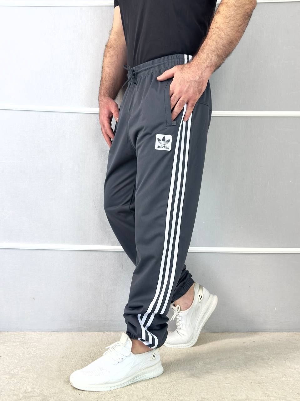 мужские спортивные брюки,брюки спортивные,брюки спортивные adidas мужские,мужские спортивные штаны,мужские спортивные штаны adidas