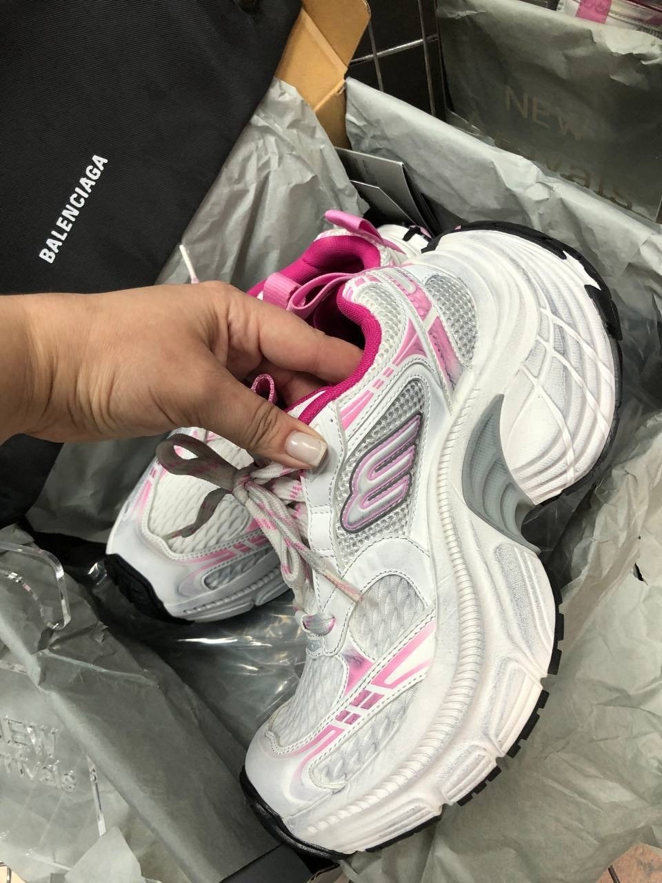 кроссовки женские balenciaga,кроссовки balenciaga,повседневная спортивная  balenciaga,кроссовки женские баленсиага,кроссовки женские