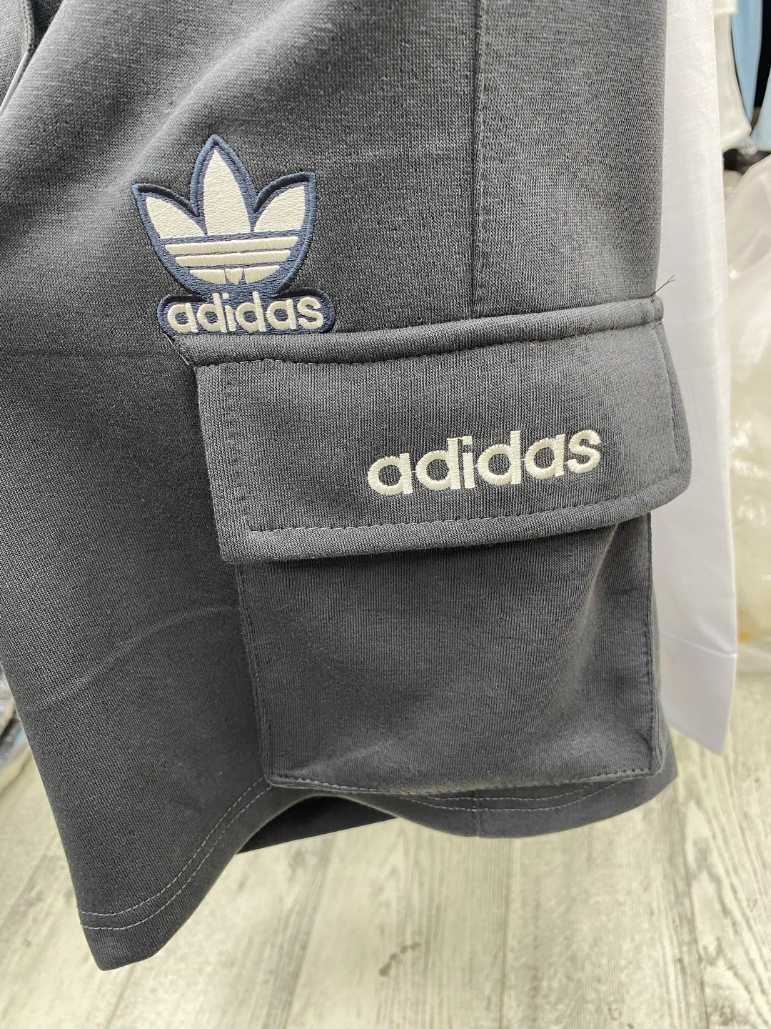 спортивные штаны,мужские спортивные брюки,брюки спортивные adidas,adidas брюки мужские,штаны адидас