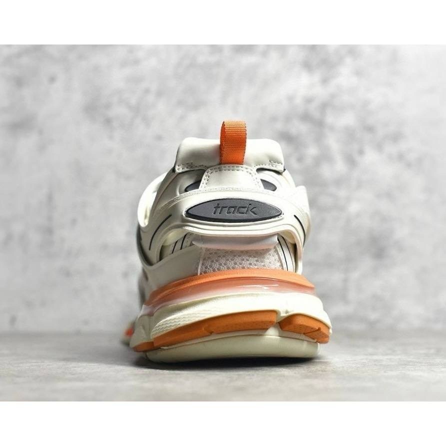 balenciaga track white orange,баленсиага трек кроссовки мужские,кроссовки balenciaga track,balenciaga трек женщин белый и оранжевый кроссовки,кроссовки balenciaga track trainer "white/orange"