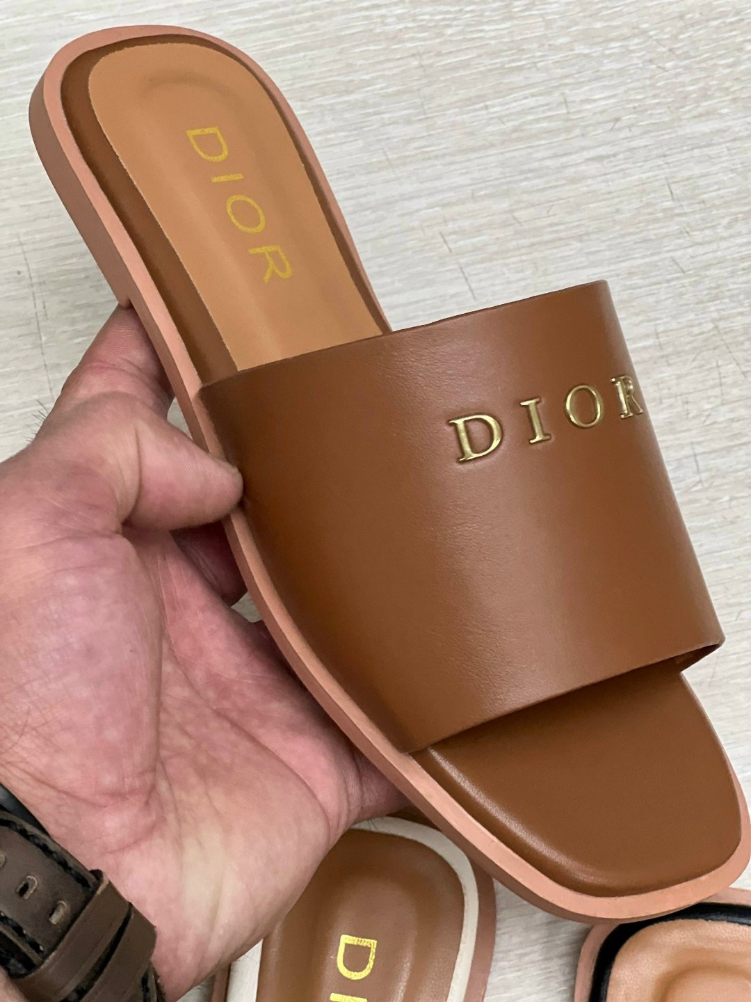 шлепанцы christian dior,шлепанцы женские кристиан диор,,шлепки диор,шлепки модные