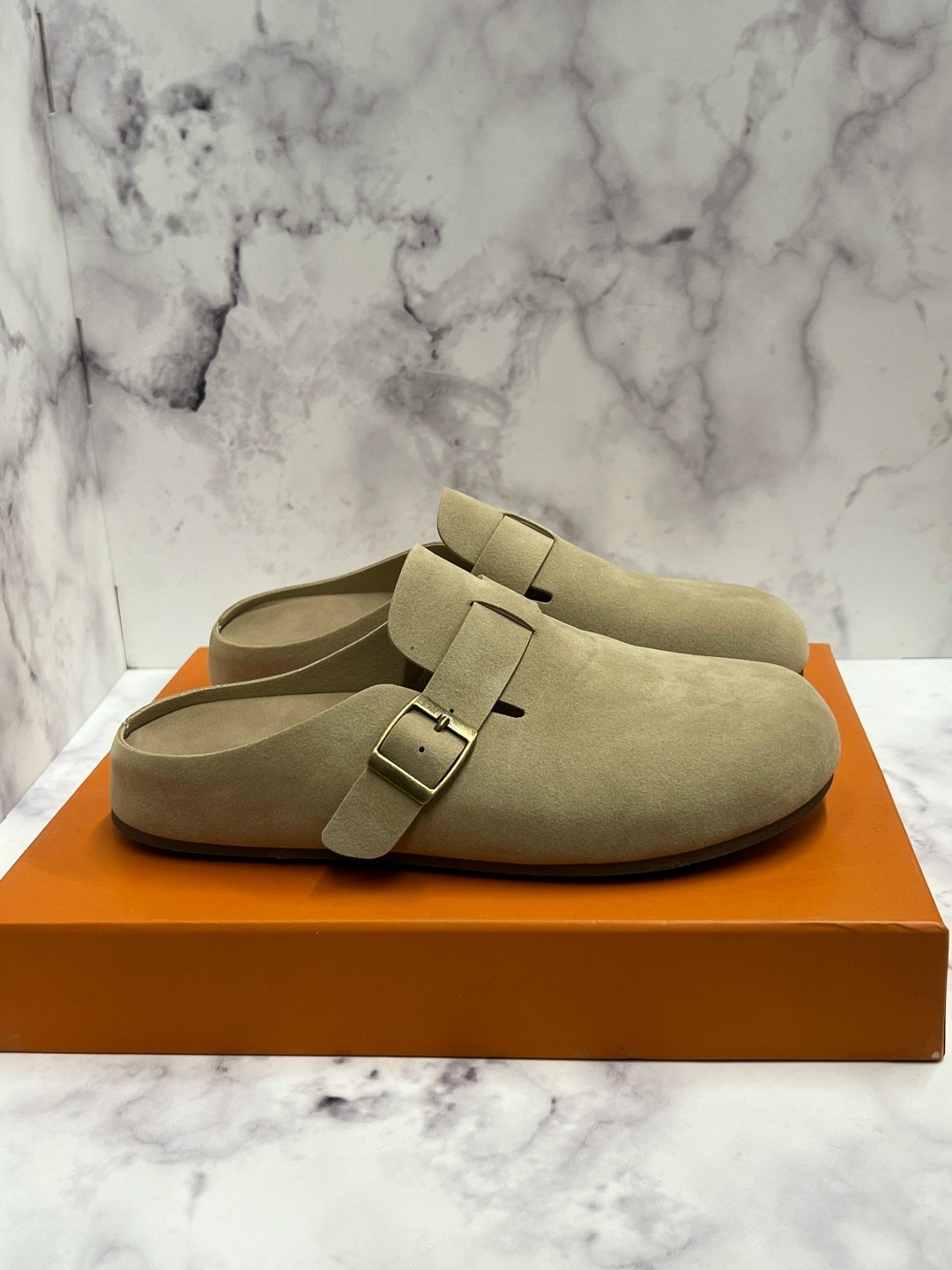 ,замшевые шлепанцы hermes,замшевые сабо hermes,модные шлепанцы,женские шлепанцы
