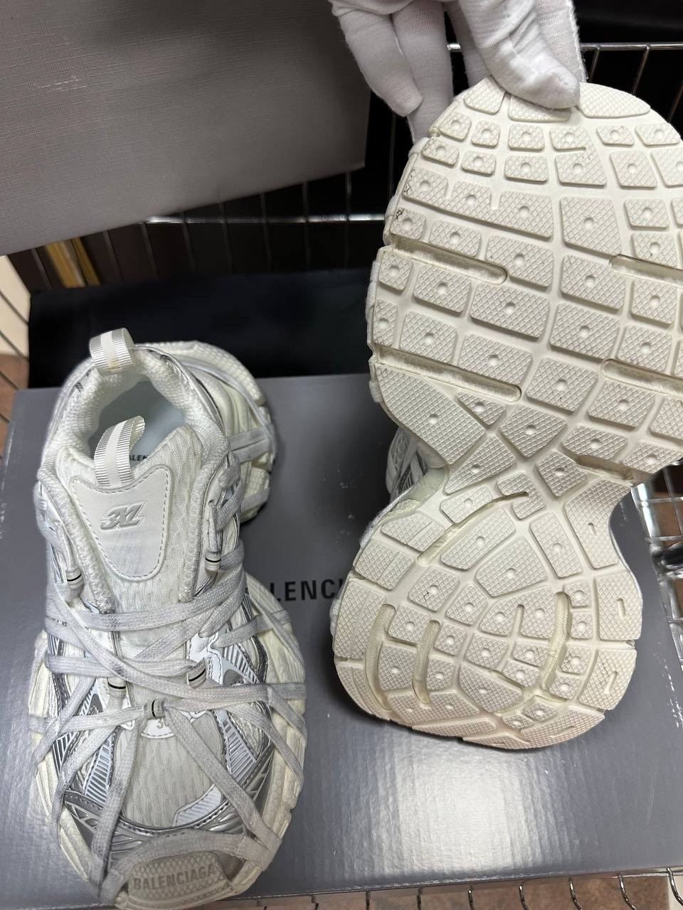 кроссовки баленсиага женские оригинал,кроссовки 3xl extreme lace массивные на шнуровке balenciaga,кроссовки balenciaga,баленсиага кроссовки 16 см подошва,кроссовки женские balenciaga