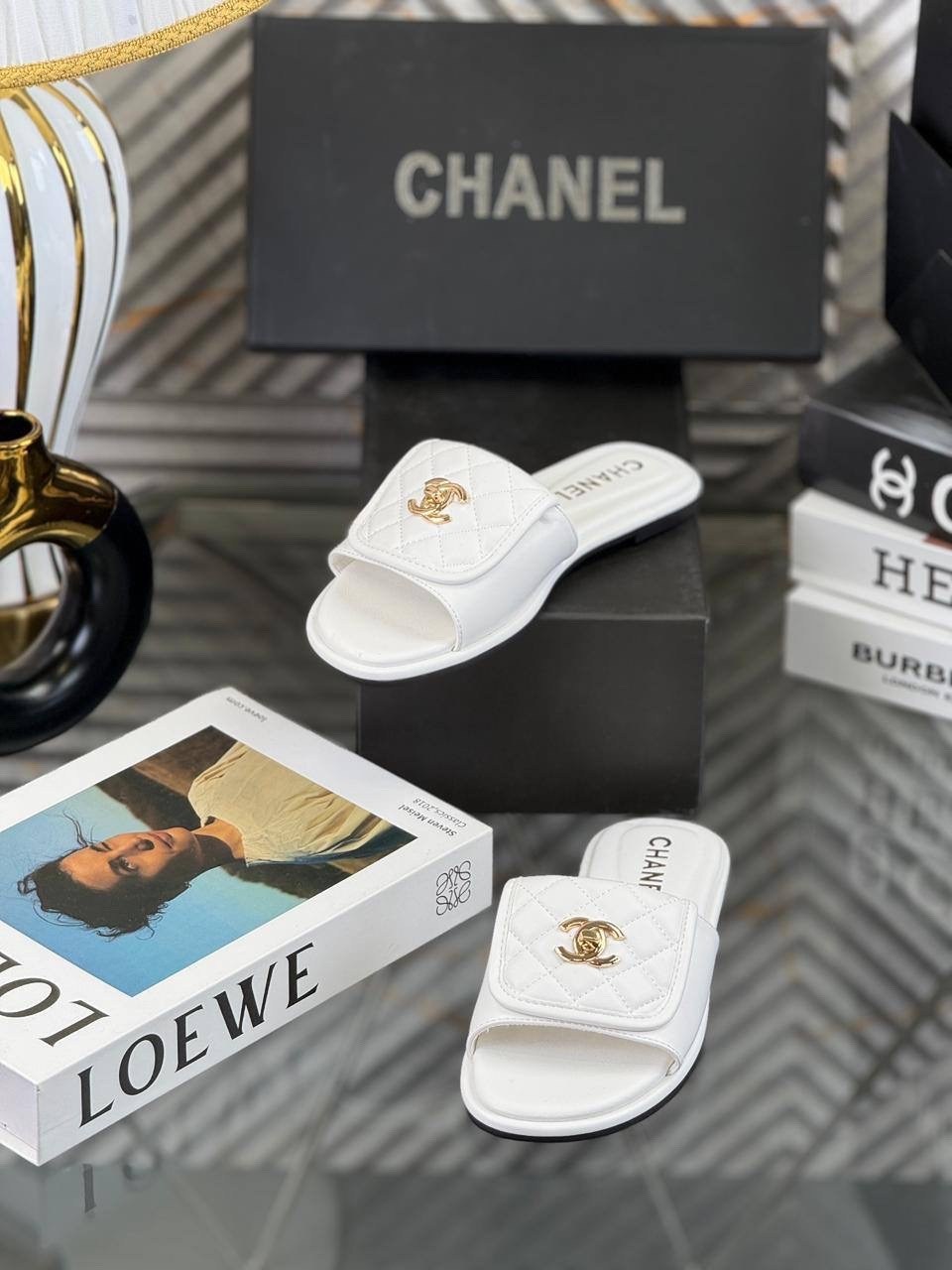 шлепанцы chanel,тапочки женские chanel,шлепанцы женские,шлепки шанель,тапочки chanel