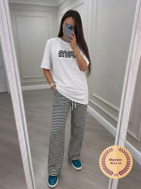 Костюм