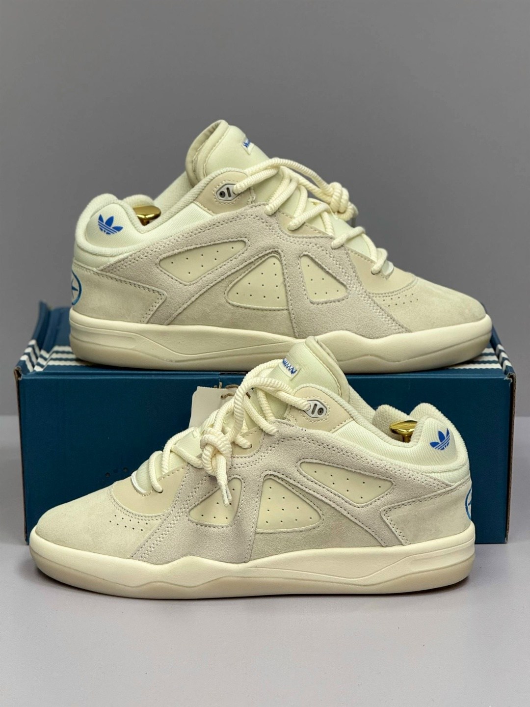 кроссовки,кроссовки adidas,кроссовки adidas original,бежевые кроссовки,высокие кроссовки